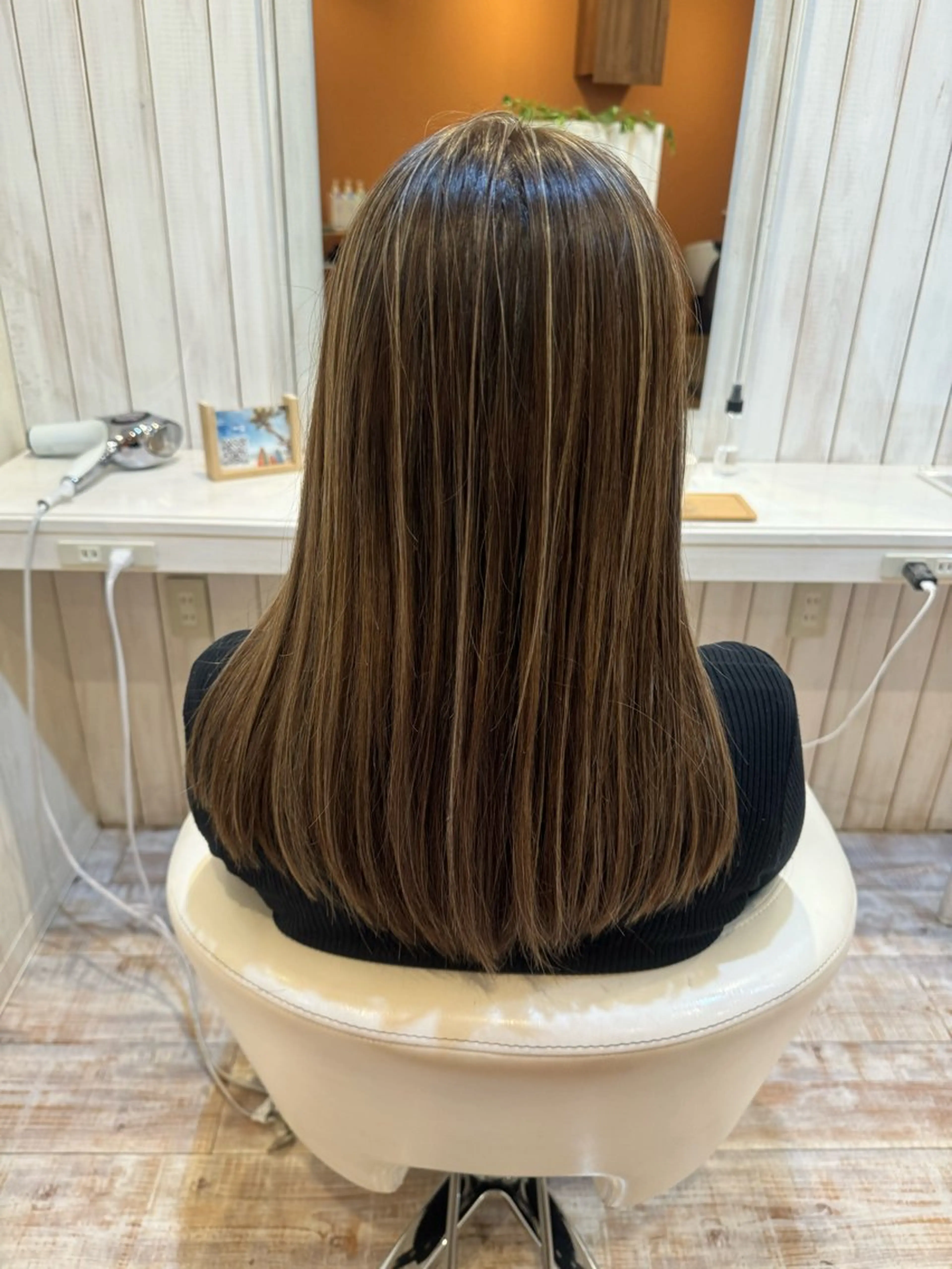 ミディアム カラー カット ヘアカラー トリートメント 佐藤史哉* 韓国レイヤー赤み除去のヘアスタイル