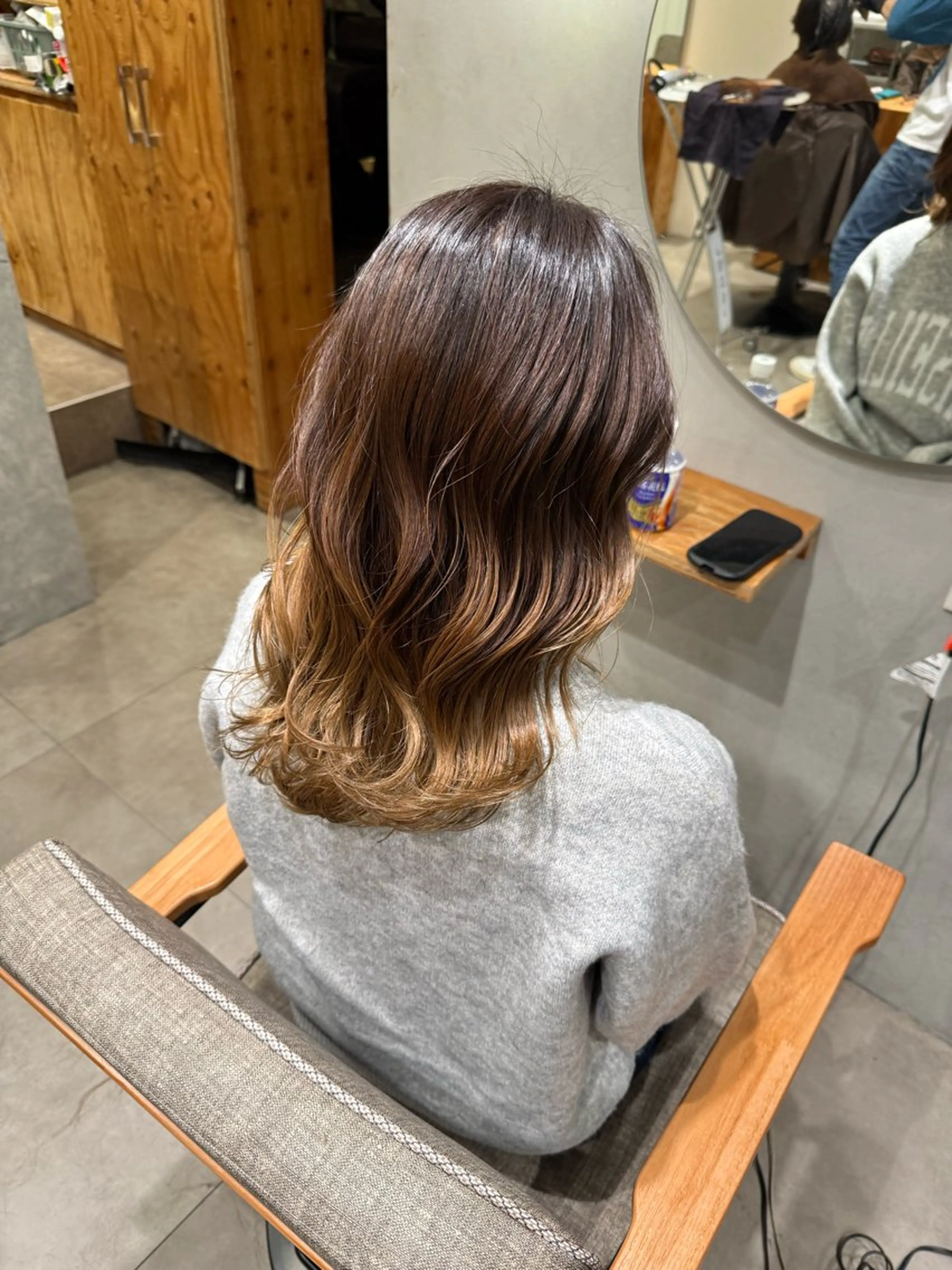 セミロング ヘアカラー enn 天王寺所属・松平 拓巳のヘアスタイル