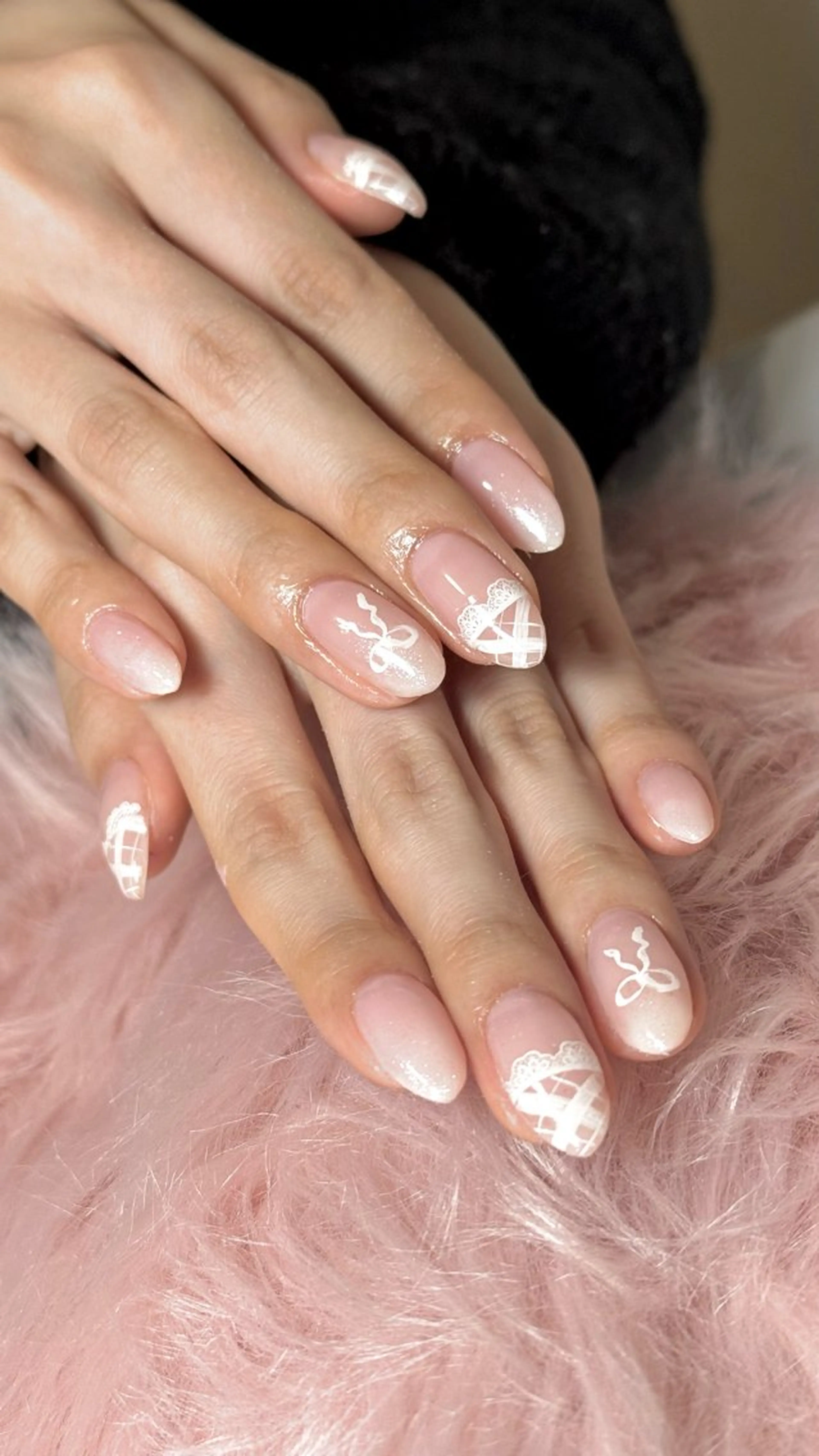 ネイル ハンドネイル ルシイ🎀新宿長さ 出しパーツ専門店のネイルデザイン