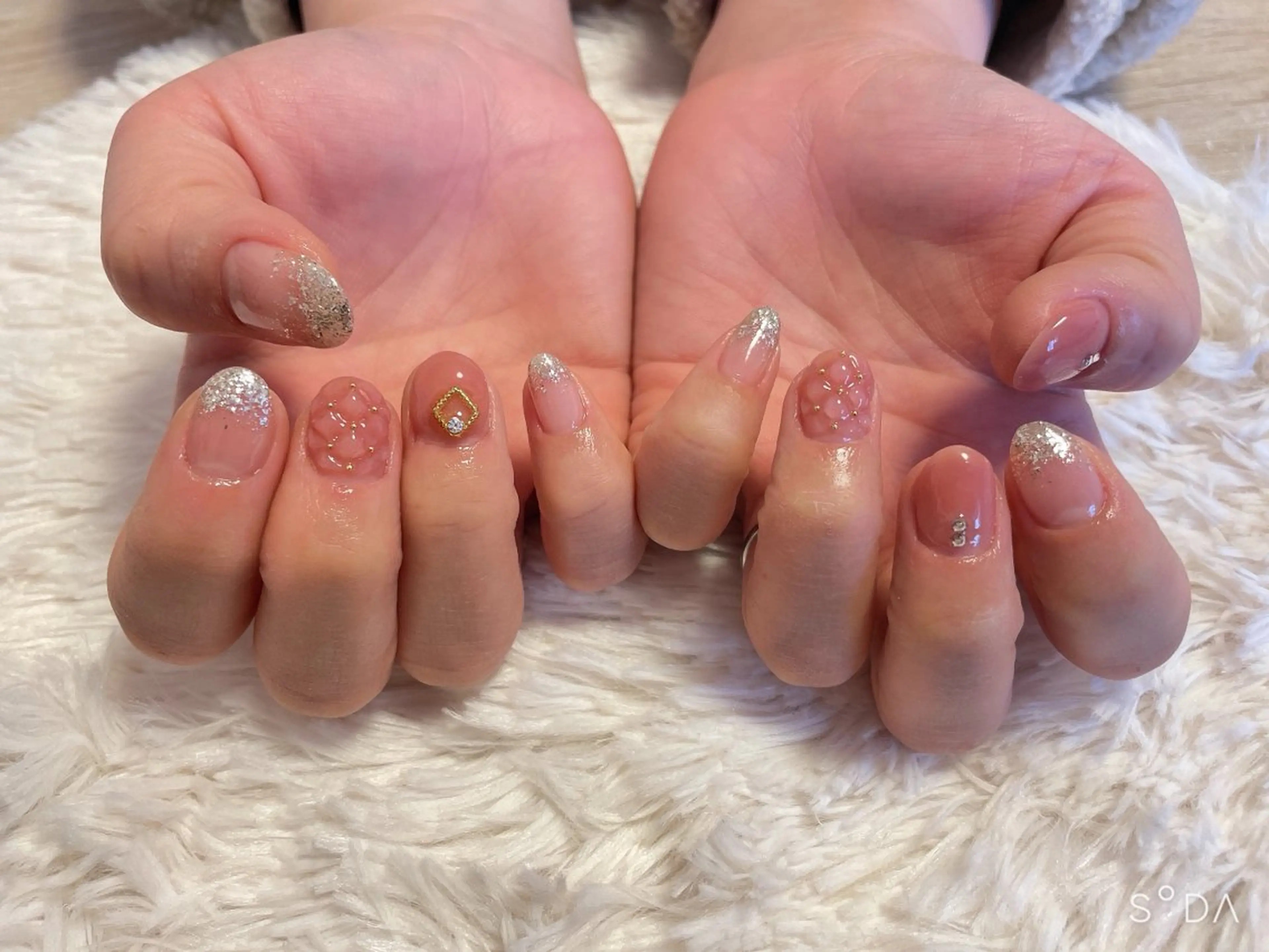 ネイル グラデーション ラメ(グリッター) ラメグラデーション 春ネイル Nail salon Betty❤︎のネイルデザイン