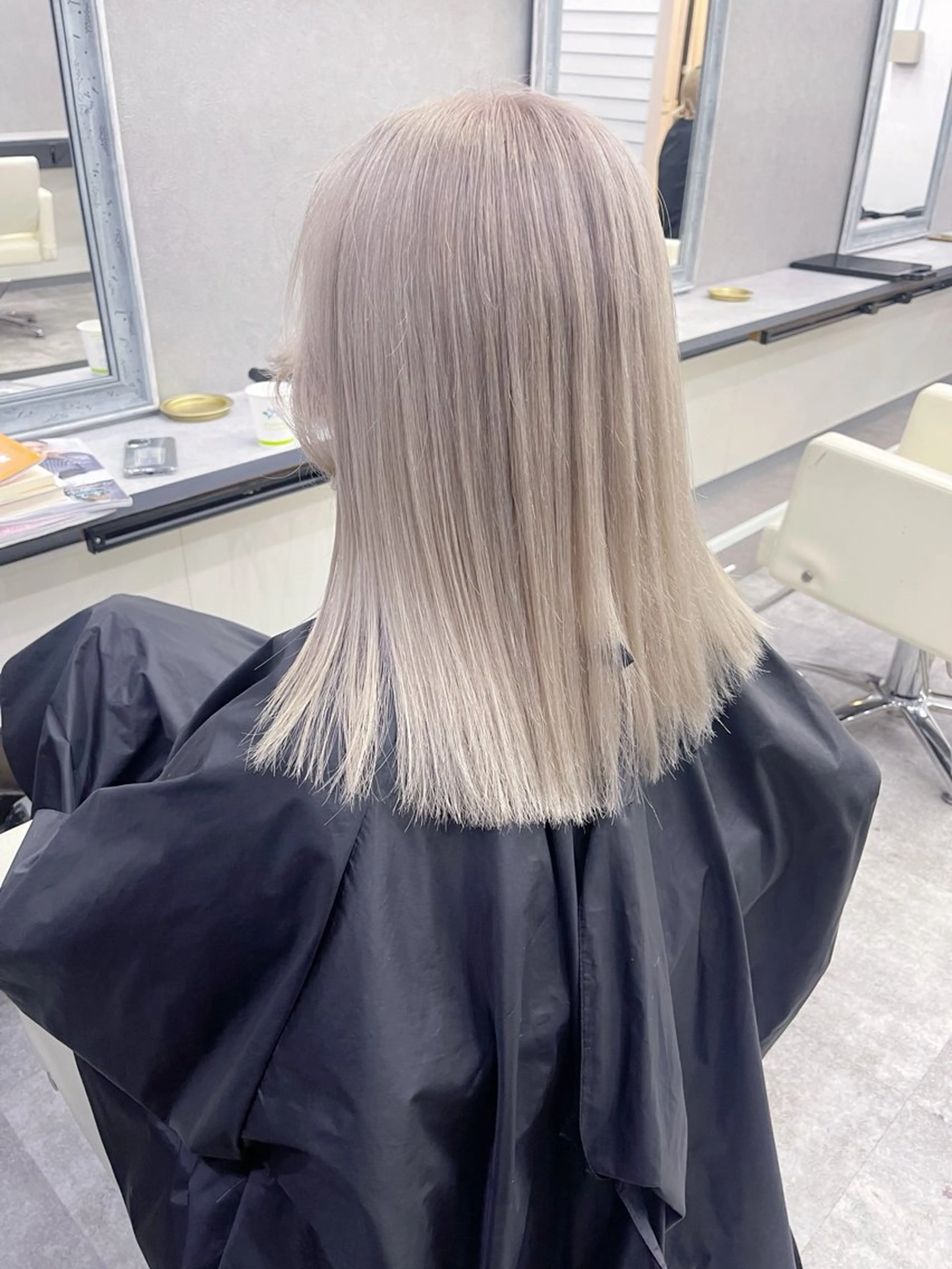 ミディアム カラー ベージュカラー ミルクティーベージュ ヘアカラー トリートメント AiM 大名　似合わせカットのヘアスタイル