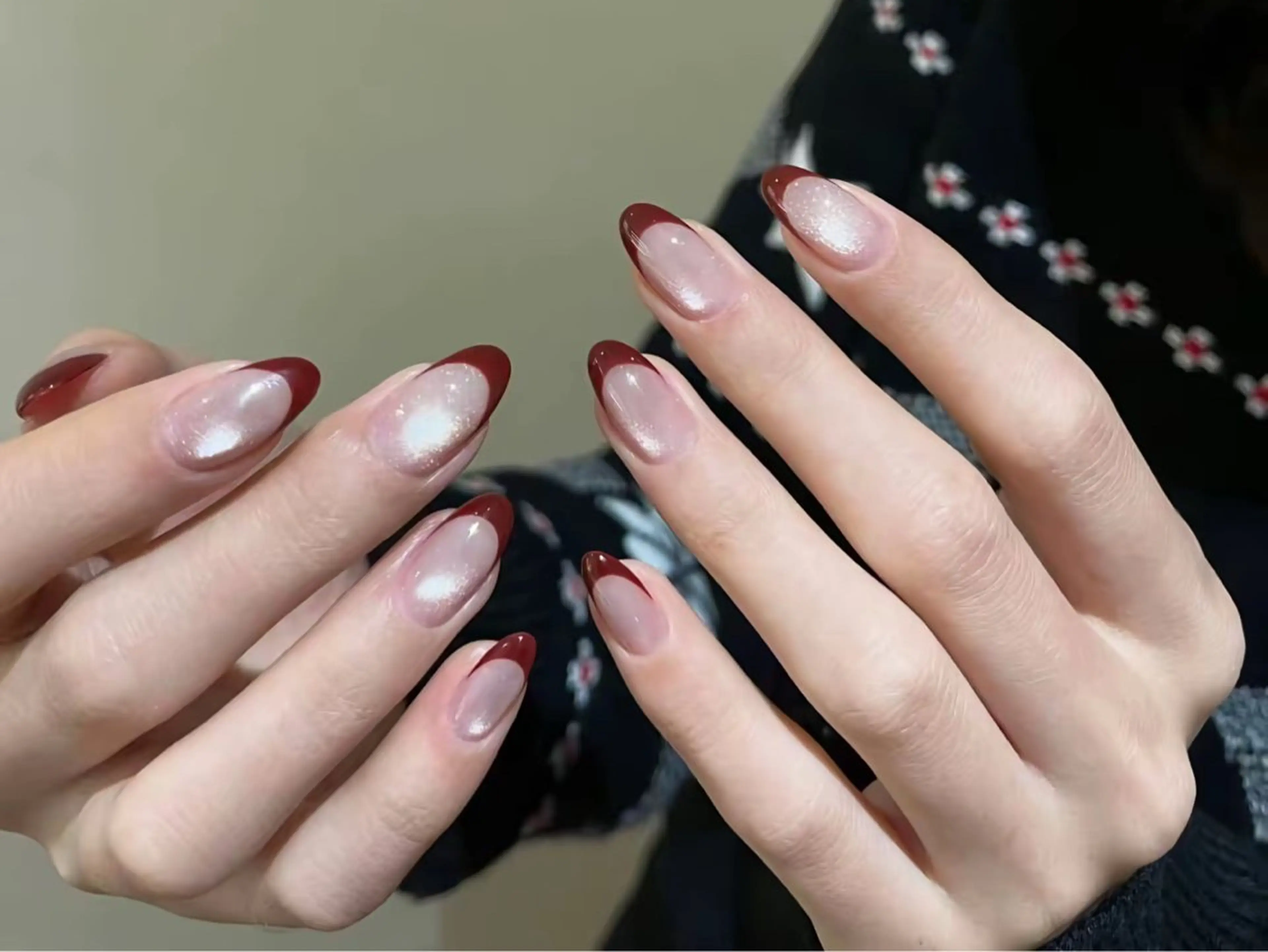 ネイル アートネイル オーロラネイル クリアネイル 長さ出し フレンチネイル 石井 百合のネイルデザイン