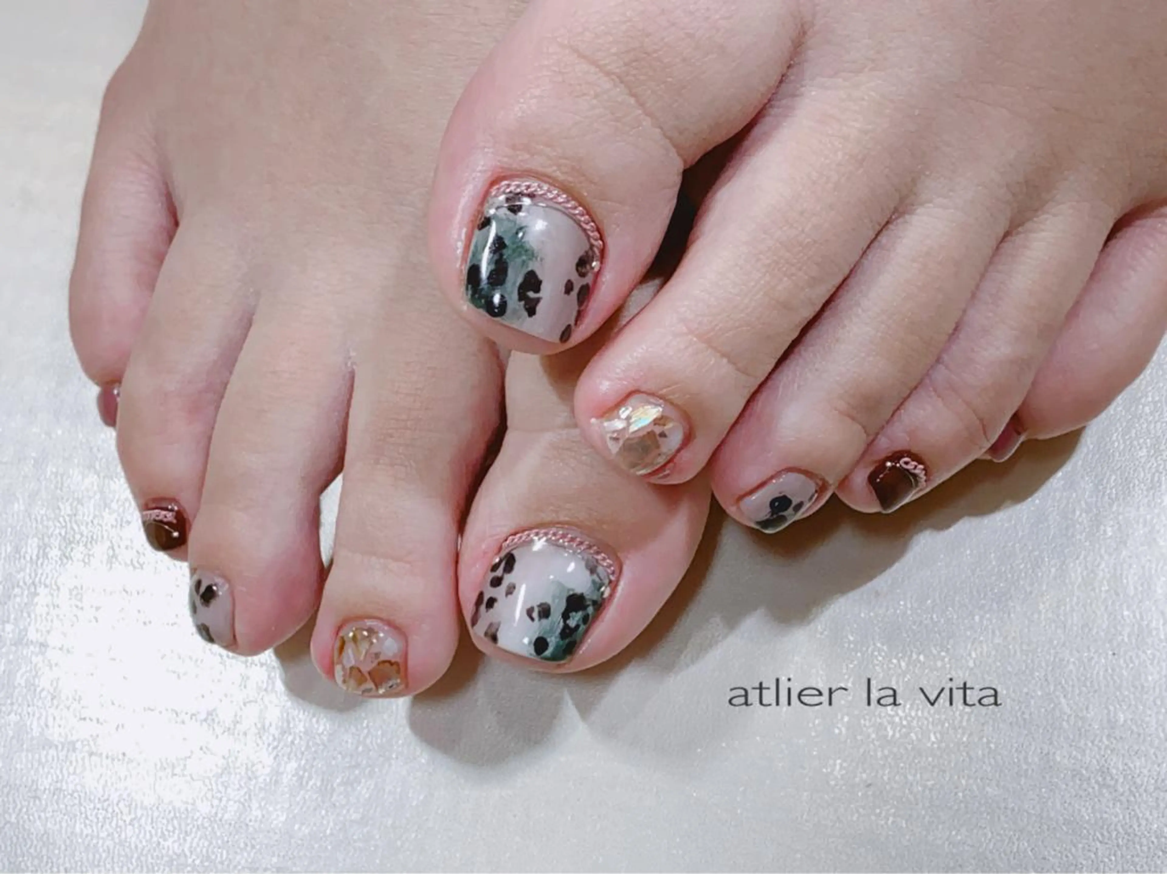 ネイル フットネイル atelier la vita所属・lavita. mimuraのネイルデザイン