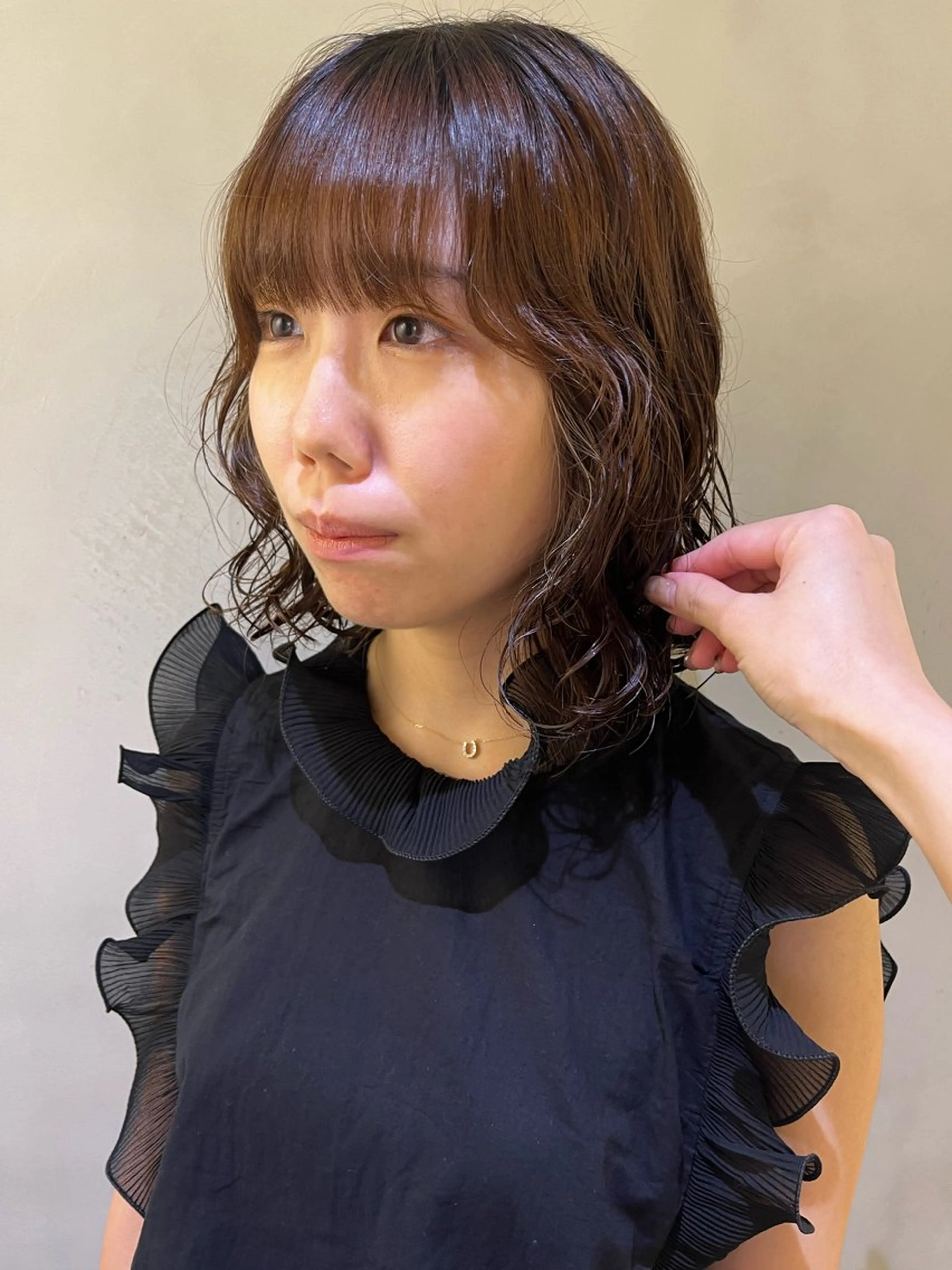 ミディアム パーマ カット パーマ トリートメント GO TODAY シェアサロン 表参道Flos店所属・nishi fuyumiのヘアスタイル