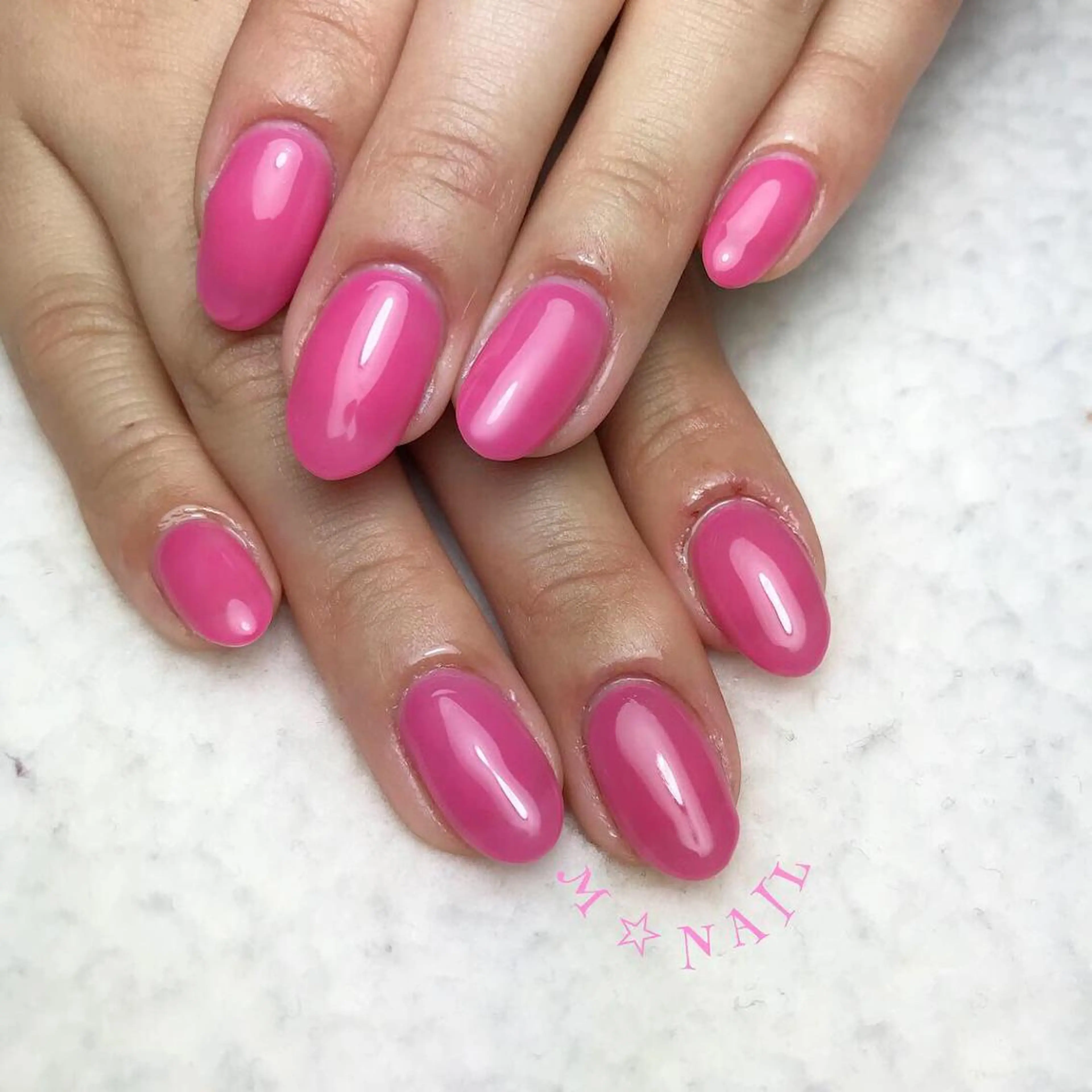 ネイル ワンカラーネイル ピンク ハンドネイル COCO+所属・COCO +のエステ・リラクイメージ