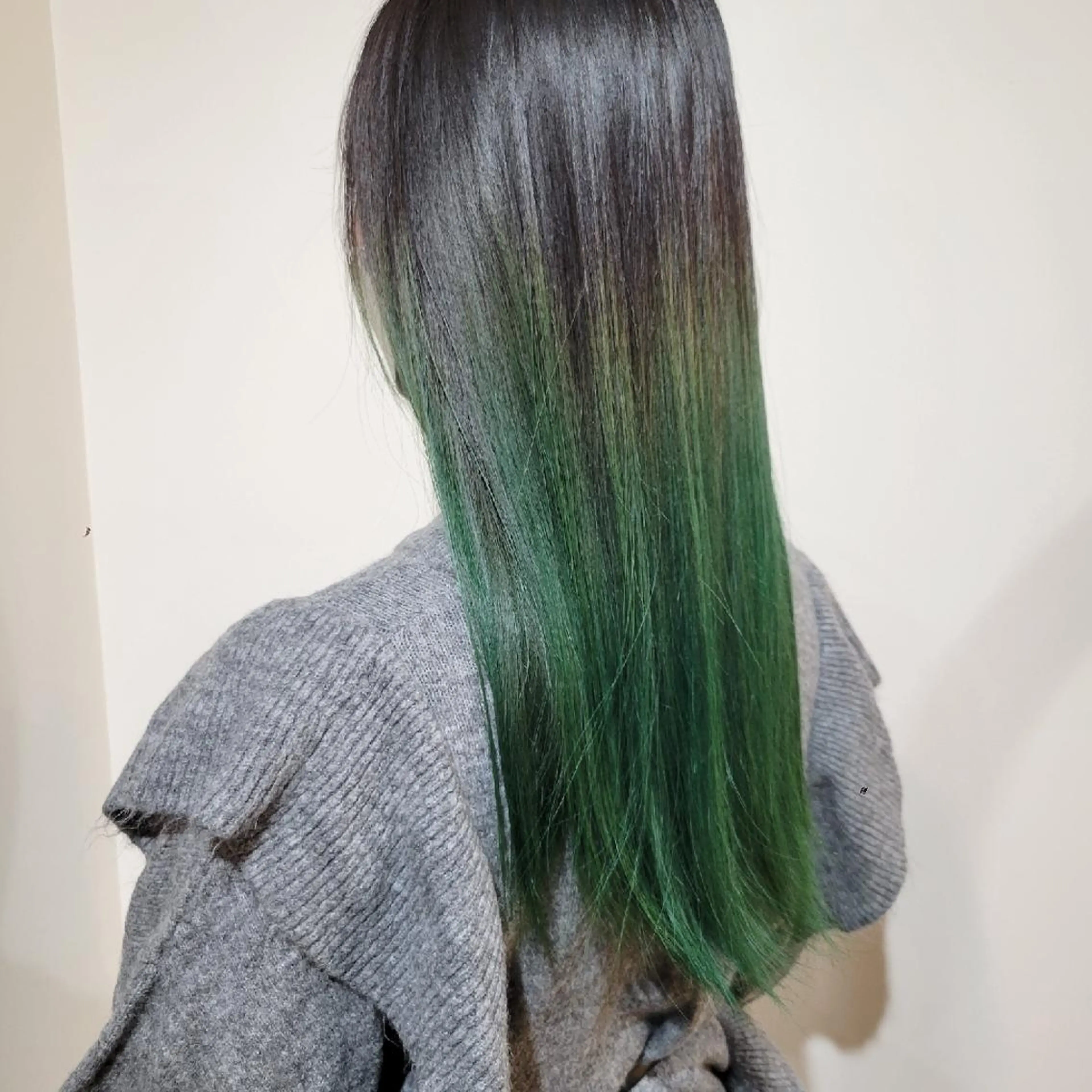 ロング アッシュ カット ヘアカラー トリートメント 🇰🇷透明感×ハイ トーン🌟tomoのヘアスタイル