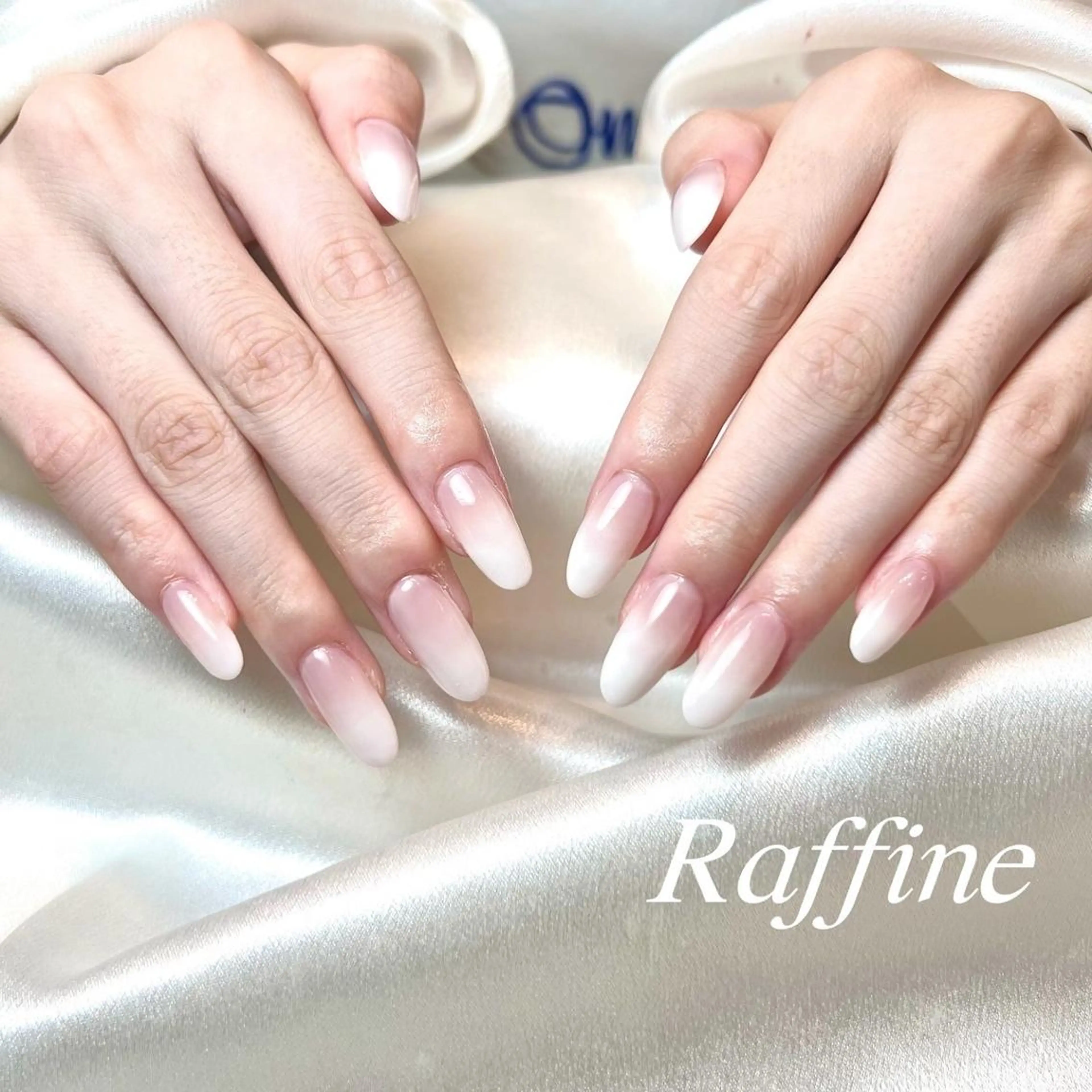 ネイル ハンドネイル RAFFINE 月🦋🩵のネイルデザイン