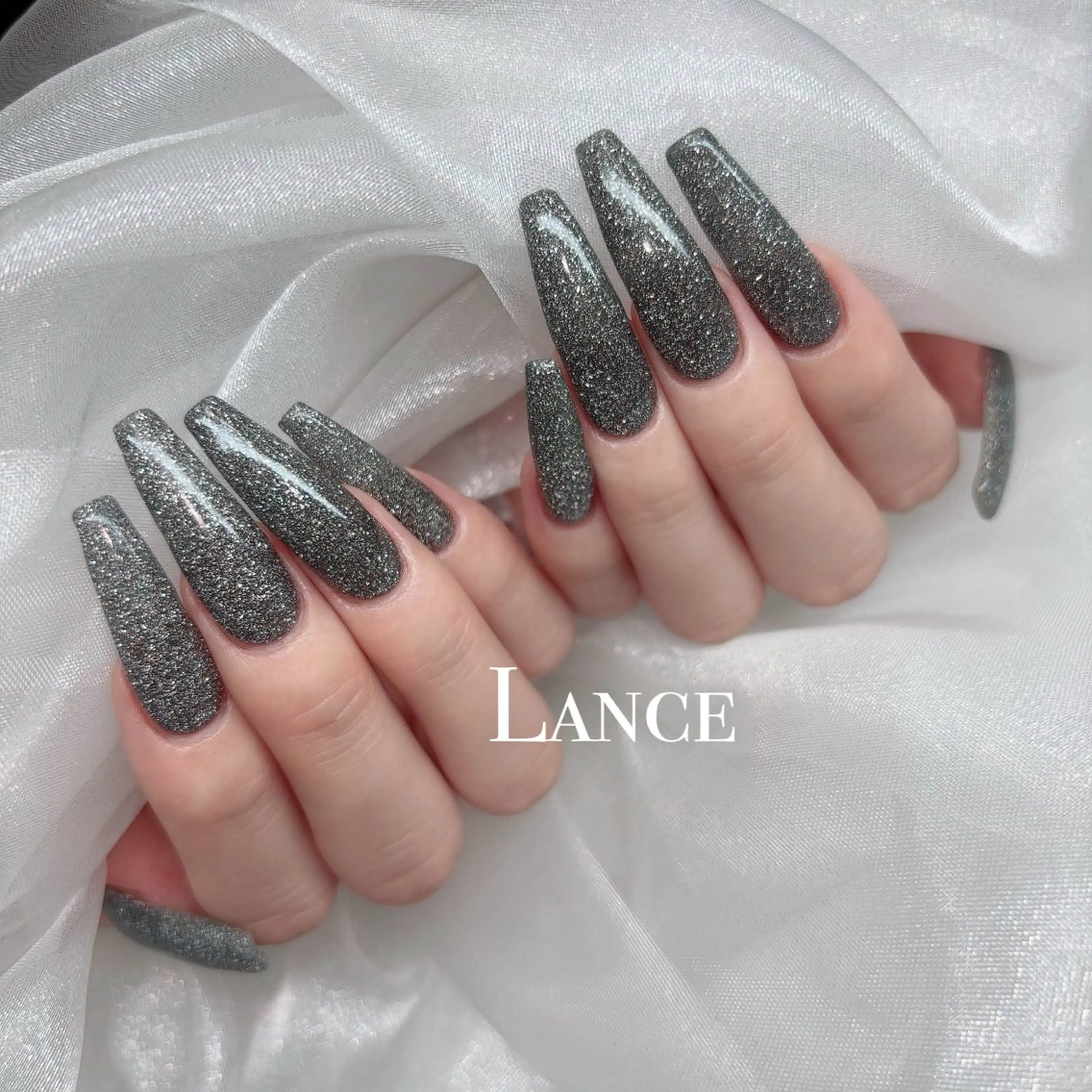 ネイル オーロラネイル フットネイル 氷ネイル・うるうるネイル キラキラネイル 韓国ネイル ハンドネイル Lance nailのネイルデザイン