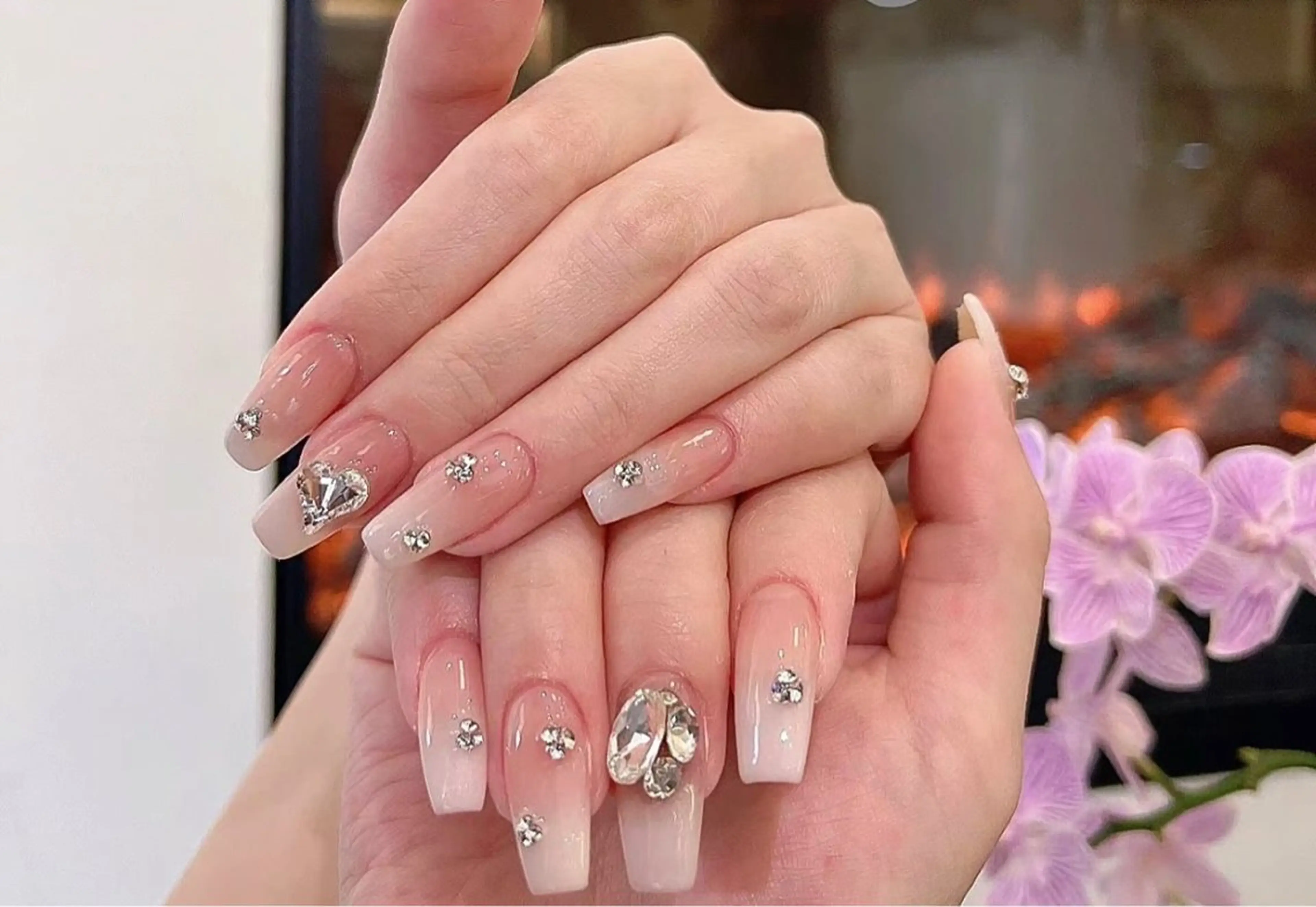 ネイル ハンドネイル ハンドケア 🍑 momo_nailのネイルデザイン