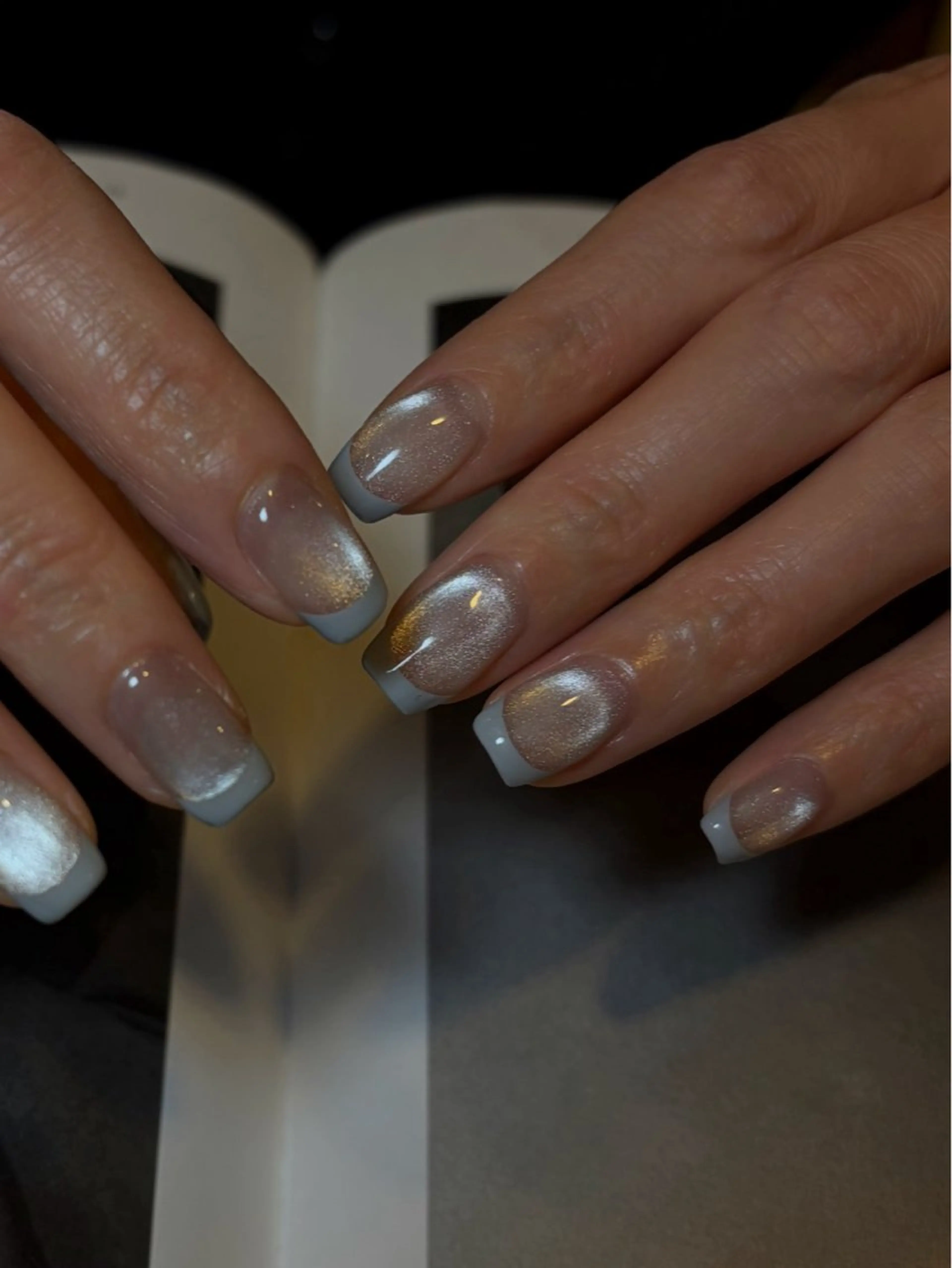 ネイル フレンチネイル マグネットネイル マグネットフレンチ Hi,nail mahoのネイルデザイン