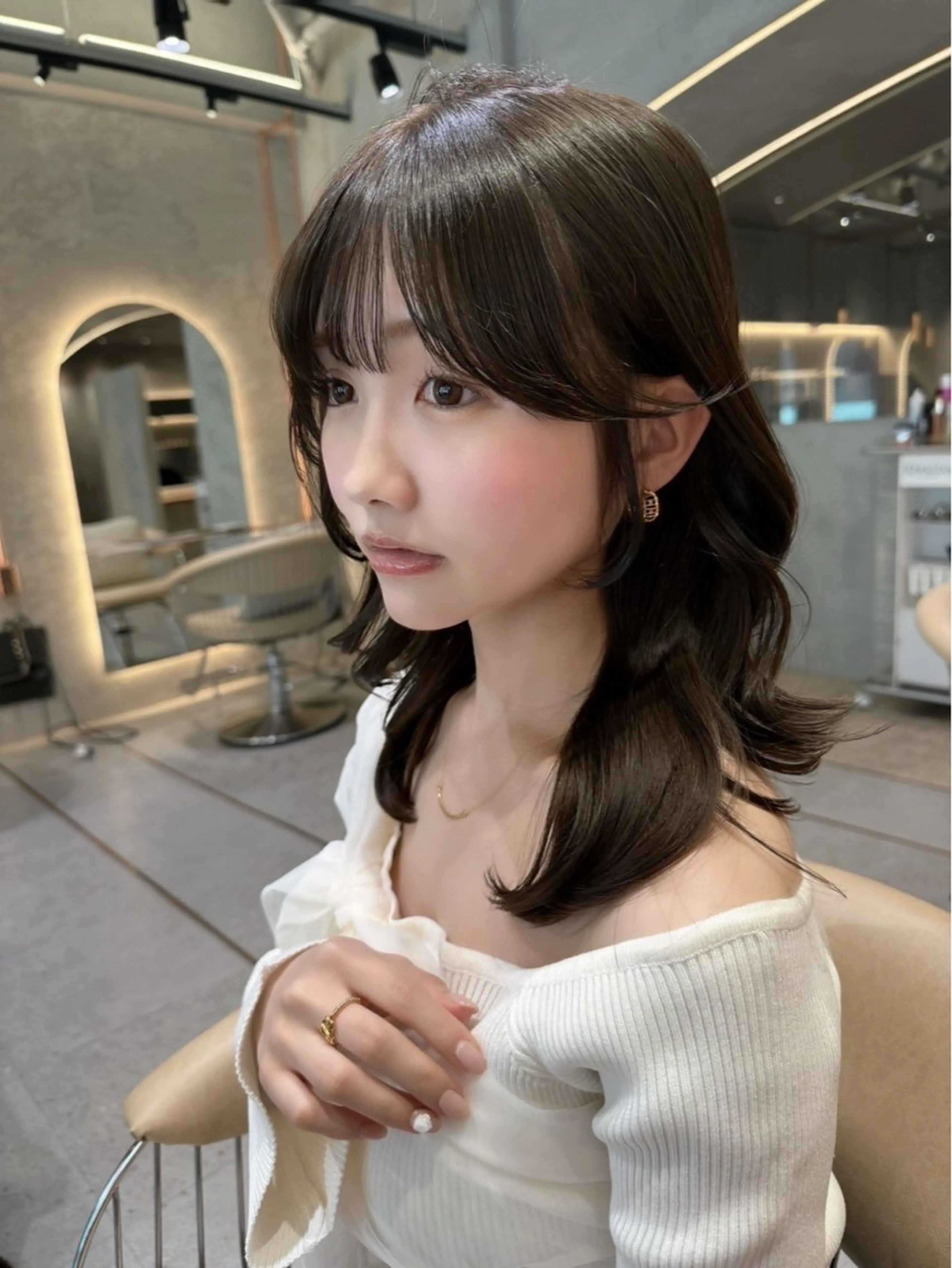 セミロング 髙橋 ももかのヘアスタイル