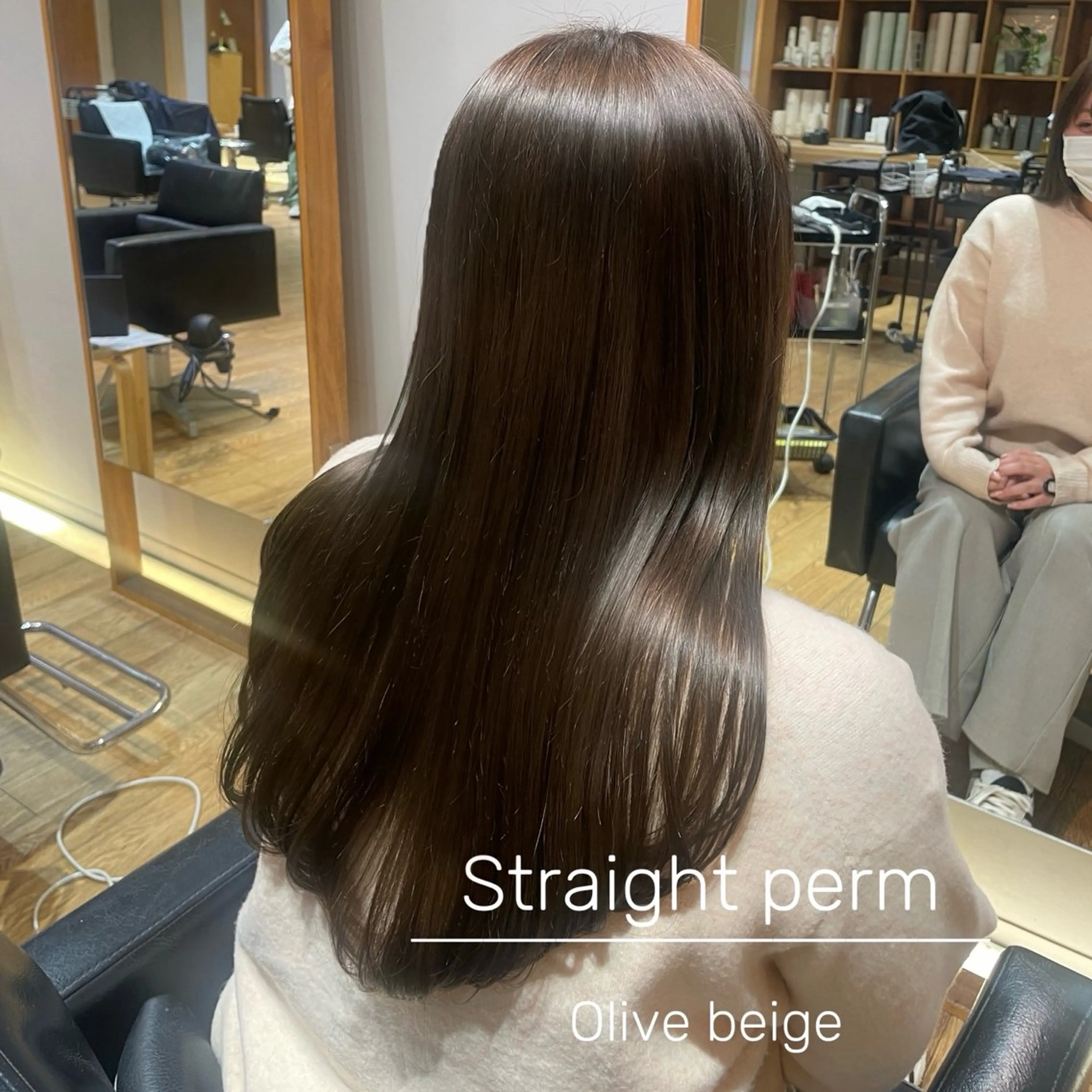 ロング カラー ベージュカラー 透明感カラー オリーブベージュ 縮毛矯正 カット ヘアカラー 縮毛矯正 縮毛矯正/レイヤー /ひかるのヘアスタイル