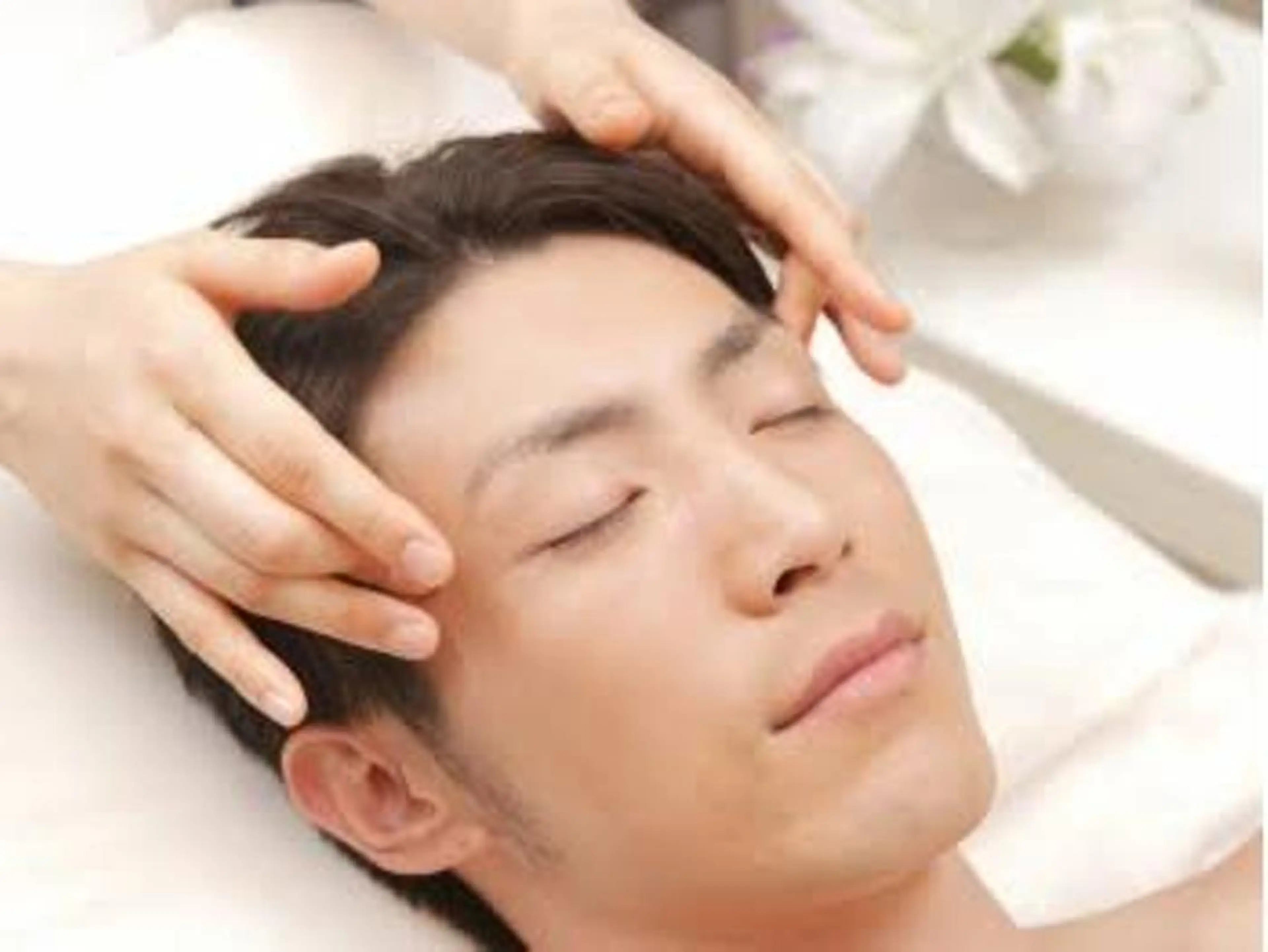 オーガニック エステ サロンフィオーレの眉毛・アイブロウイメージ