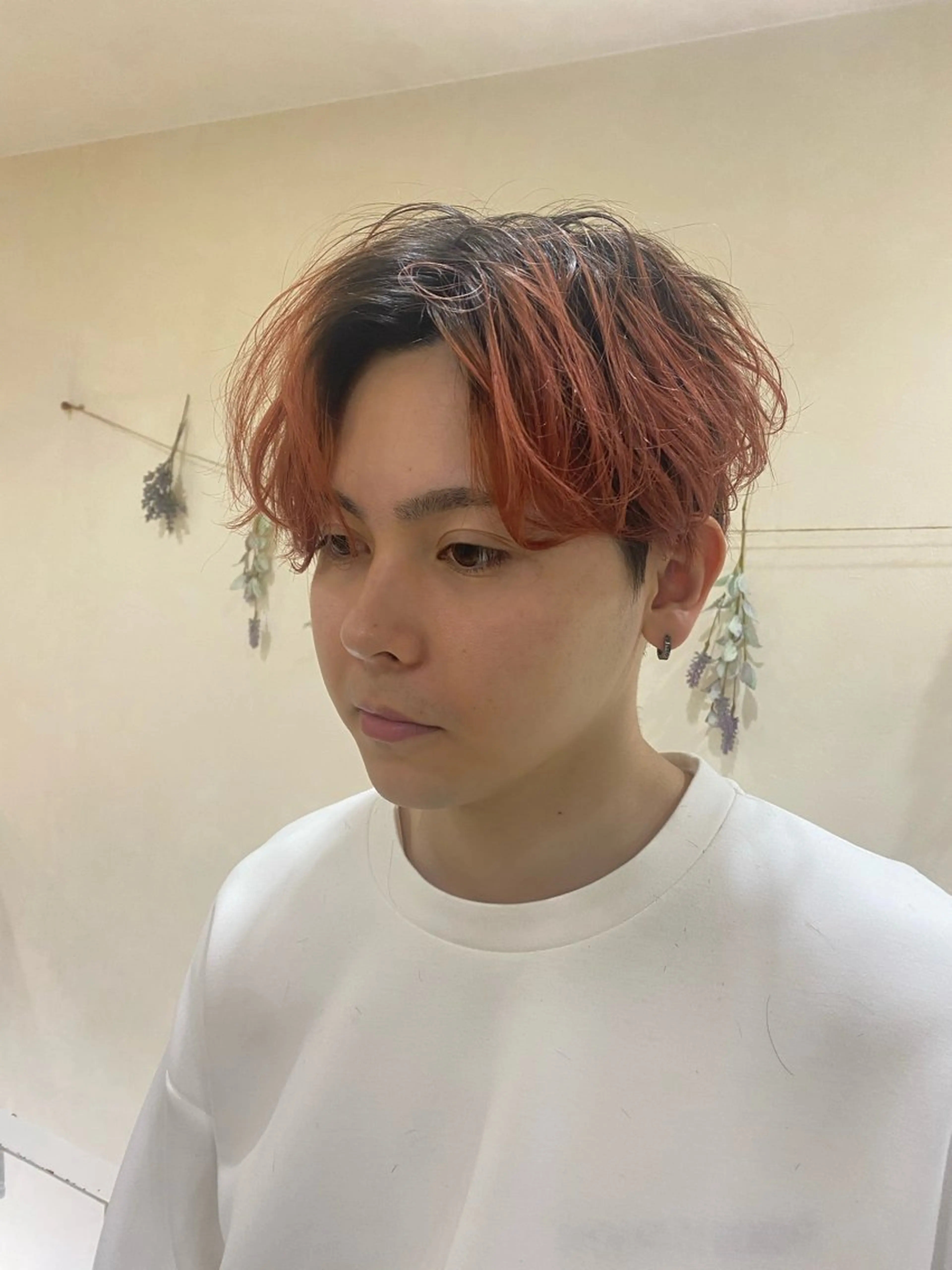 メンズ センターパート カット ヘアカラー three.北浜所属・前竹 那生のヘアスタイル