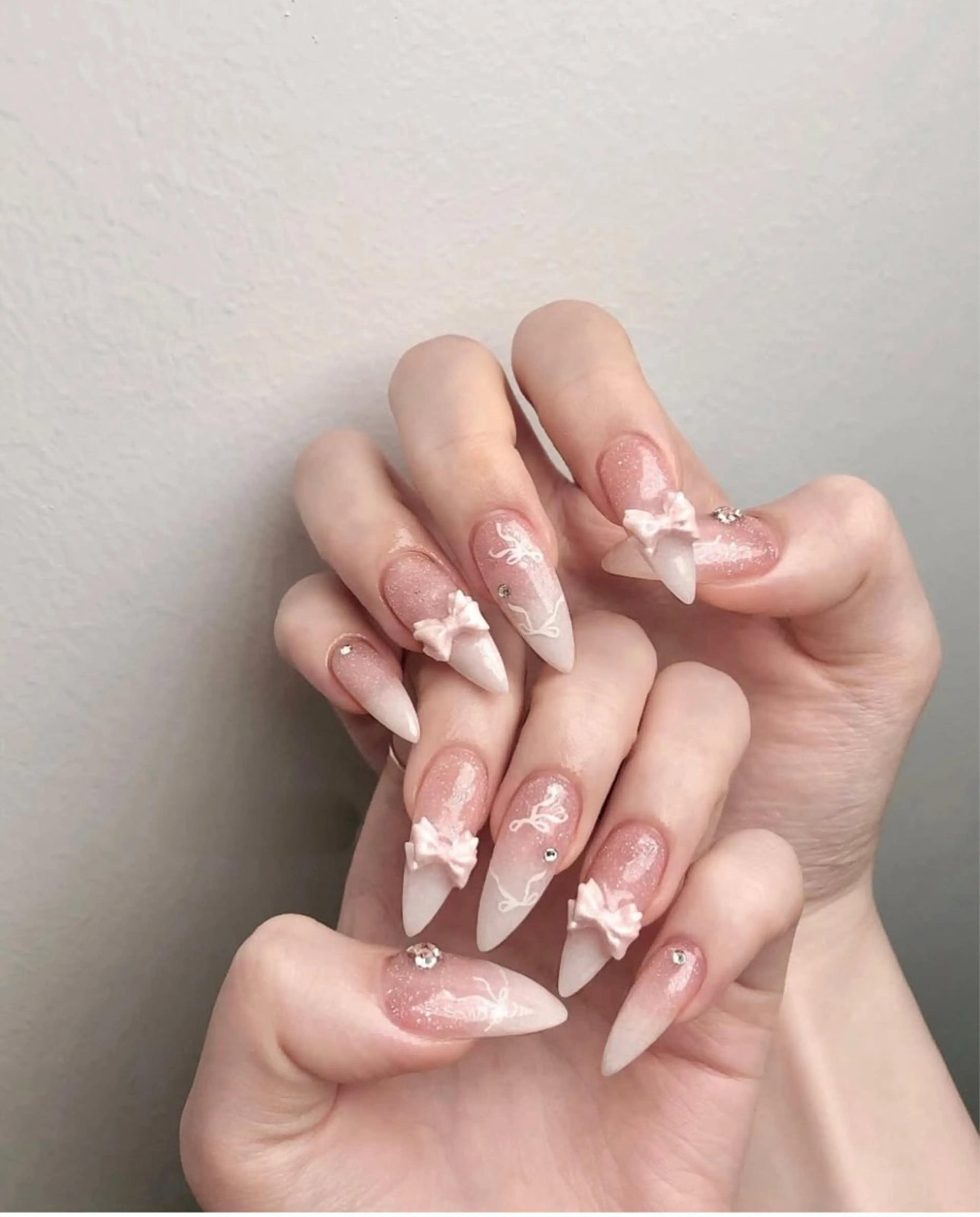 ネイル アニマル柄 オーロラネイル チークネイル フラッシュネイル ジェルネイル ハンドネイル Lyna 池袋のネイルデザイン