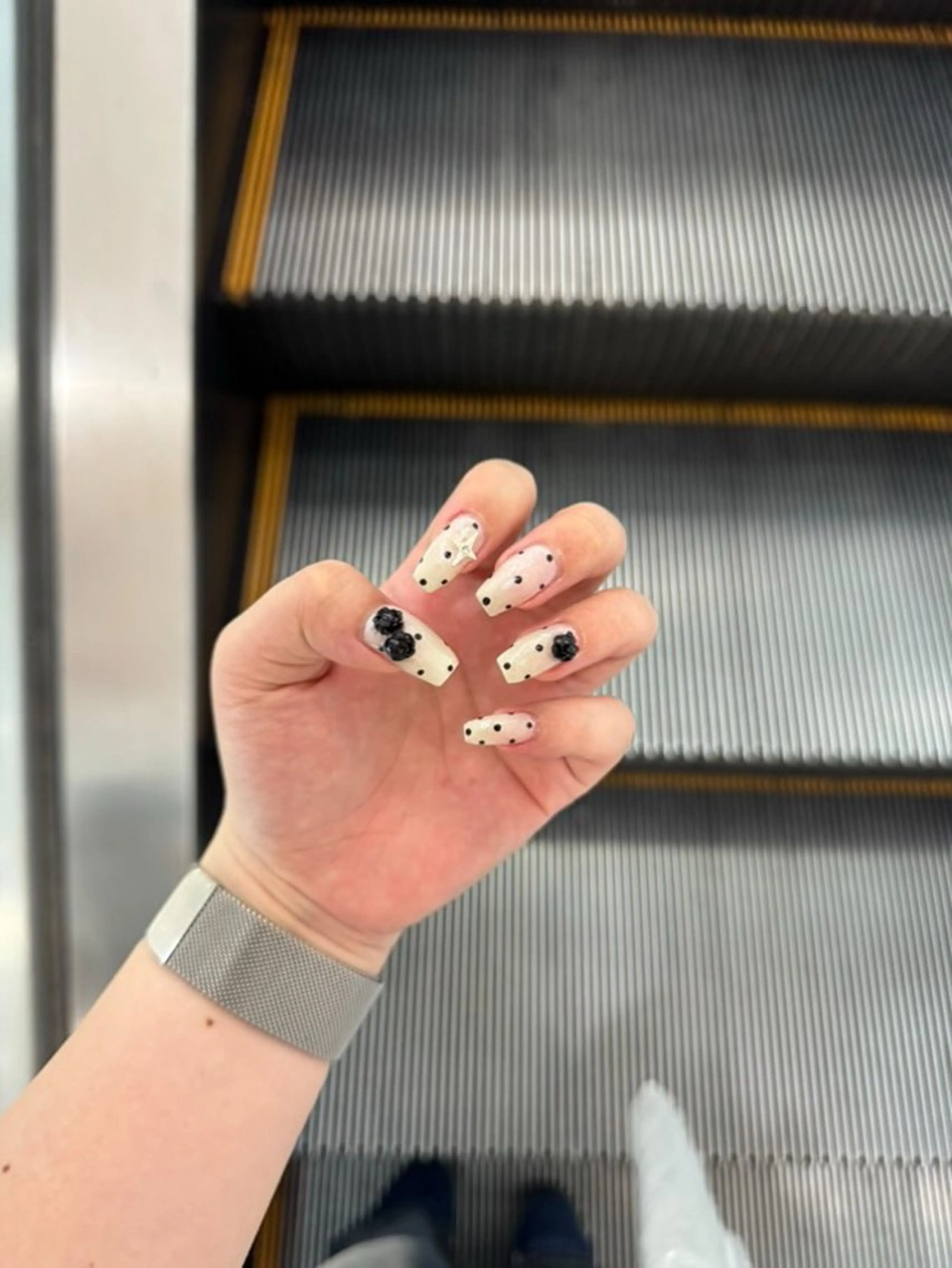 ネイル ドット ハンドネイル nail studio romance所属・romance senaのネイルデザイン