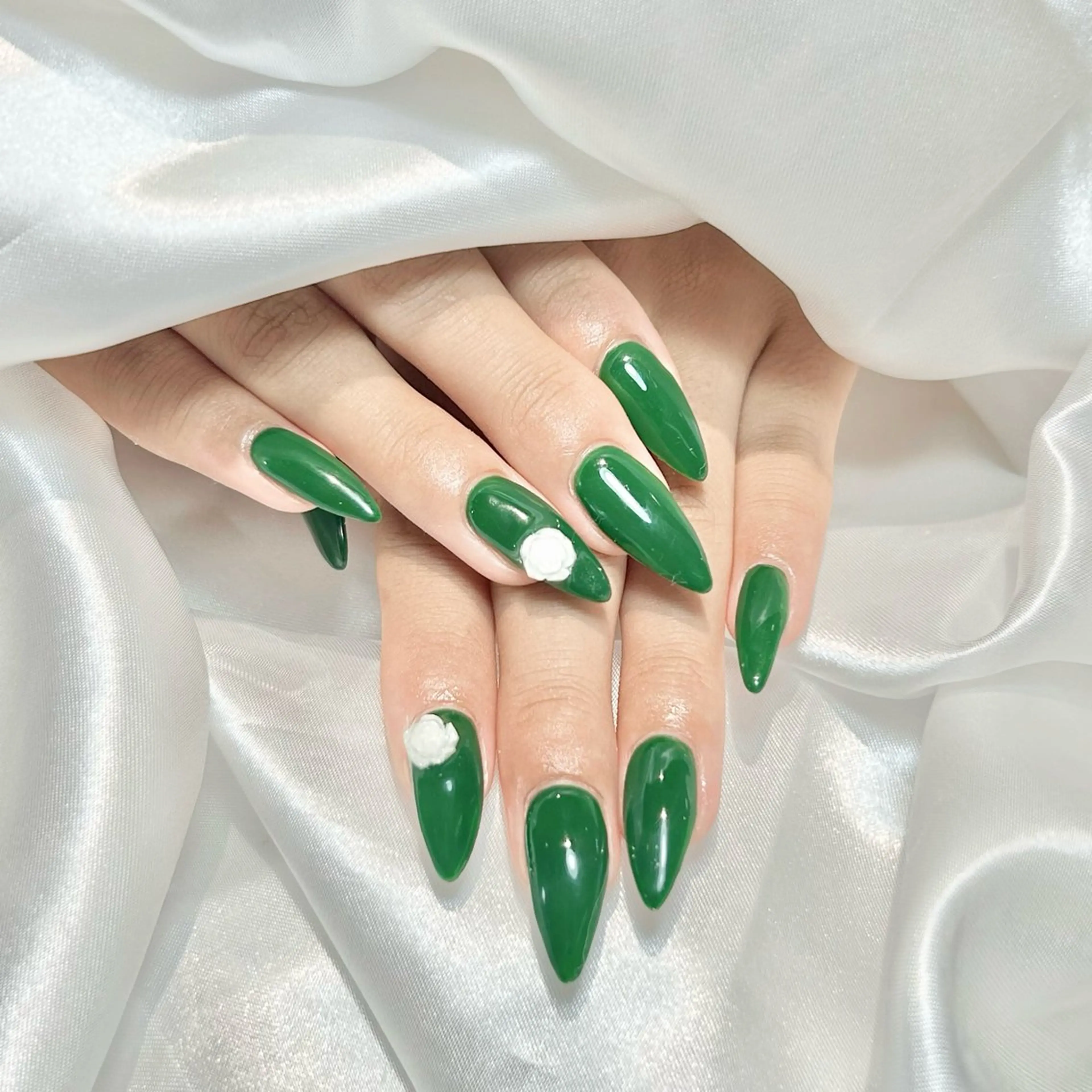 ネイル ハンドネイル WISTERIA hayamiのネイルデザイン