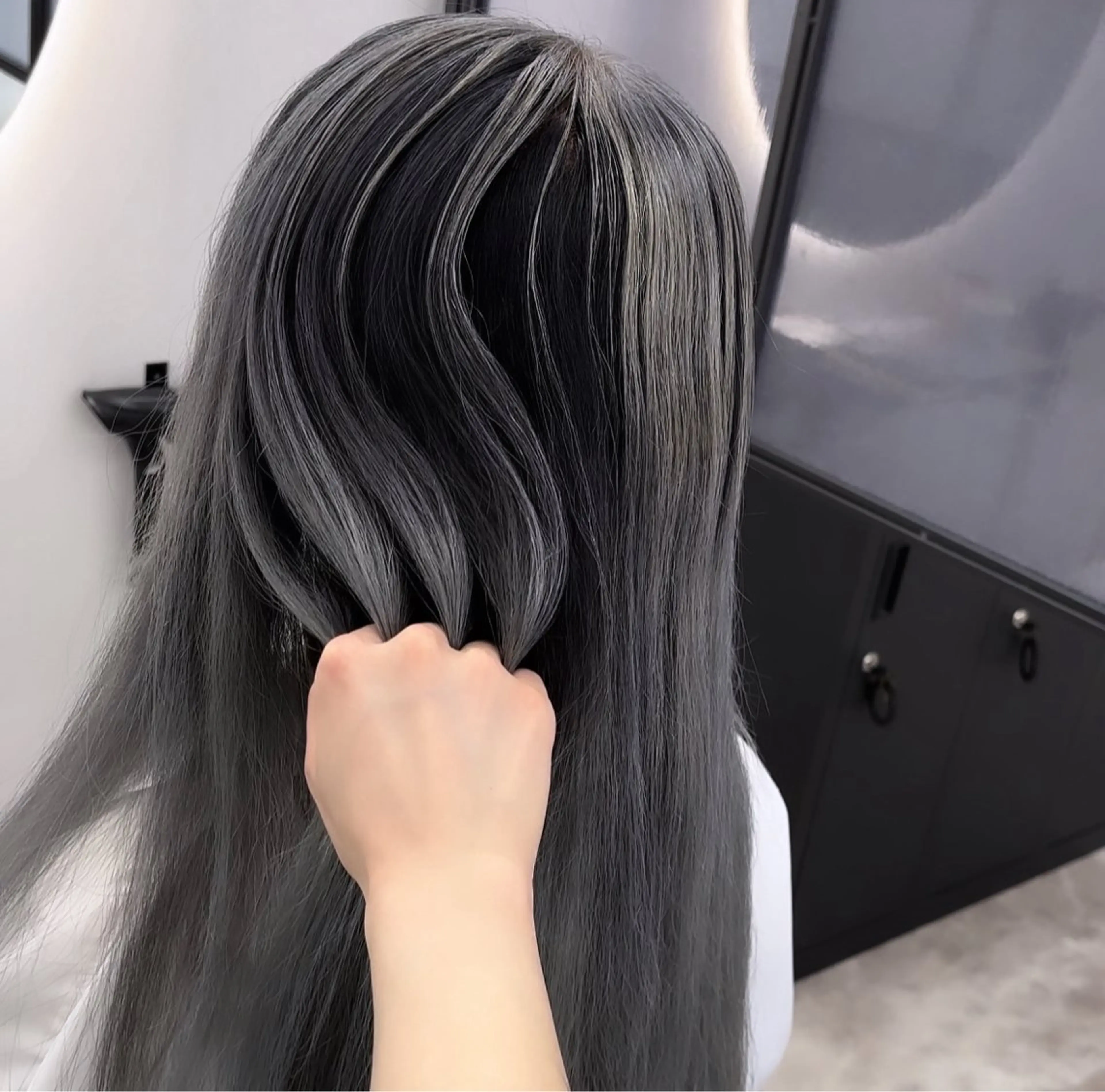 ロング カラー ヘアカラー Ren. 🦋デザインカラーのヘアスタイル