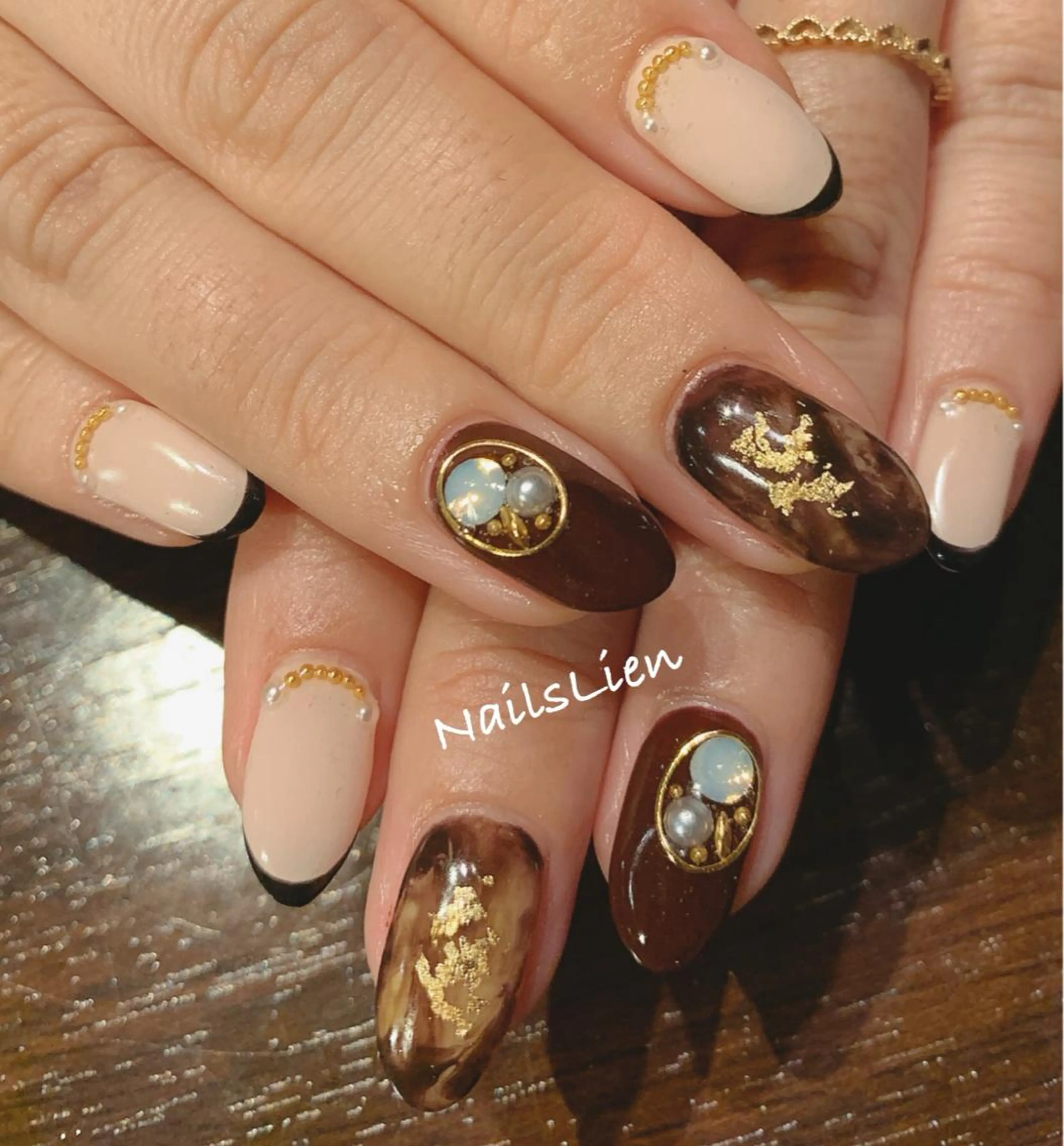 ネイル べっ甲ネイル 凛 リンのネイルデザイン