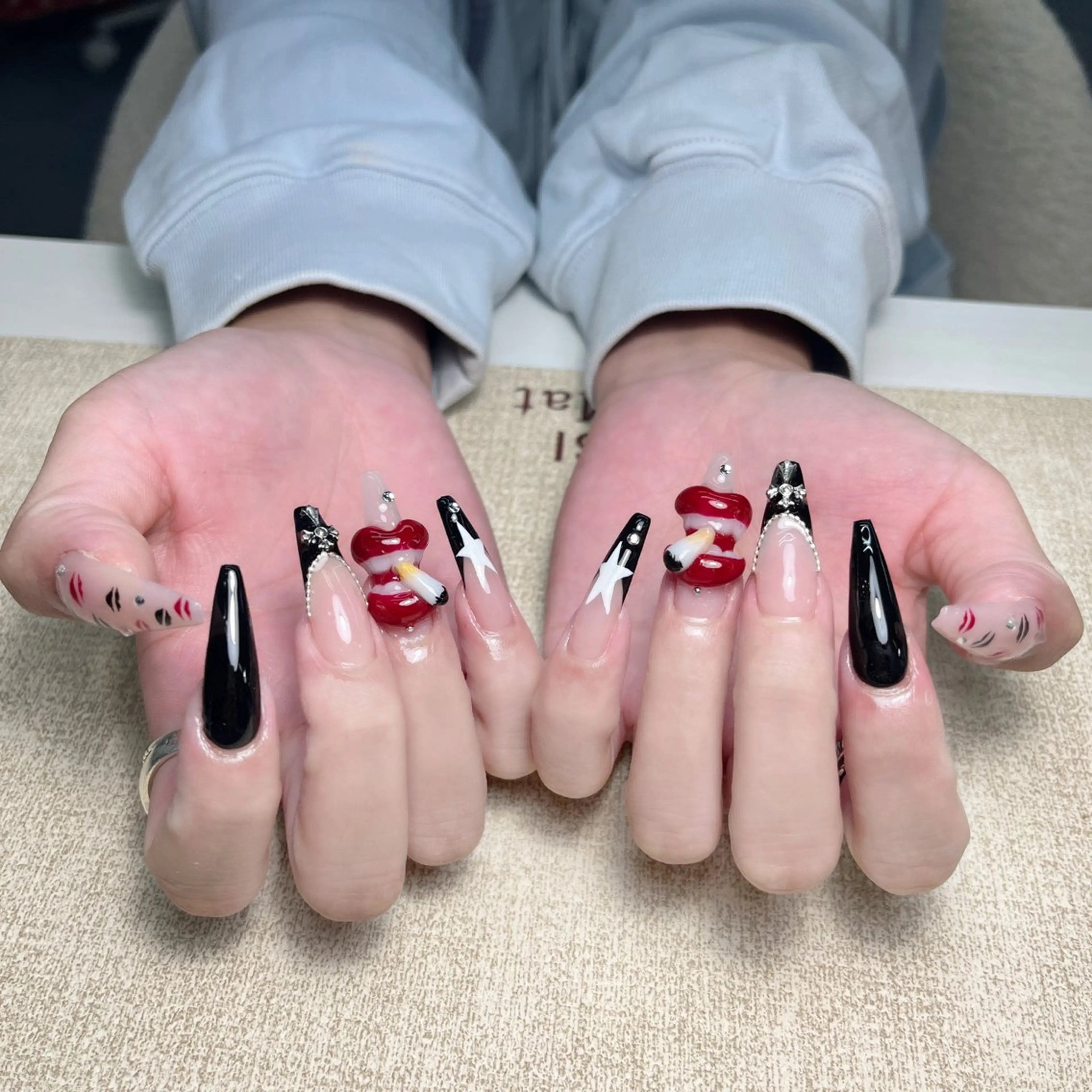 ネイル ハンドネイル ハンドケア Panda chan Novaのネイルデザイン