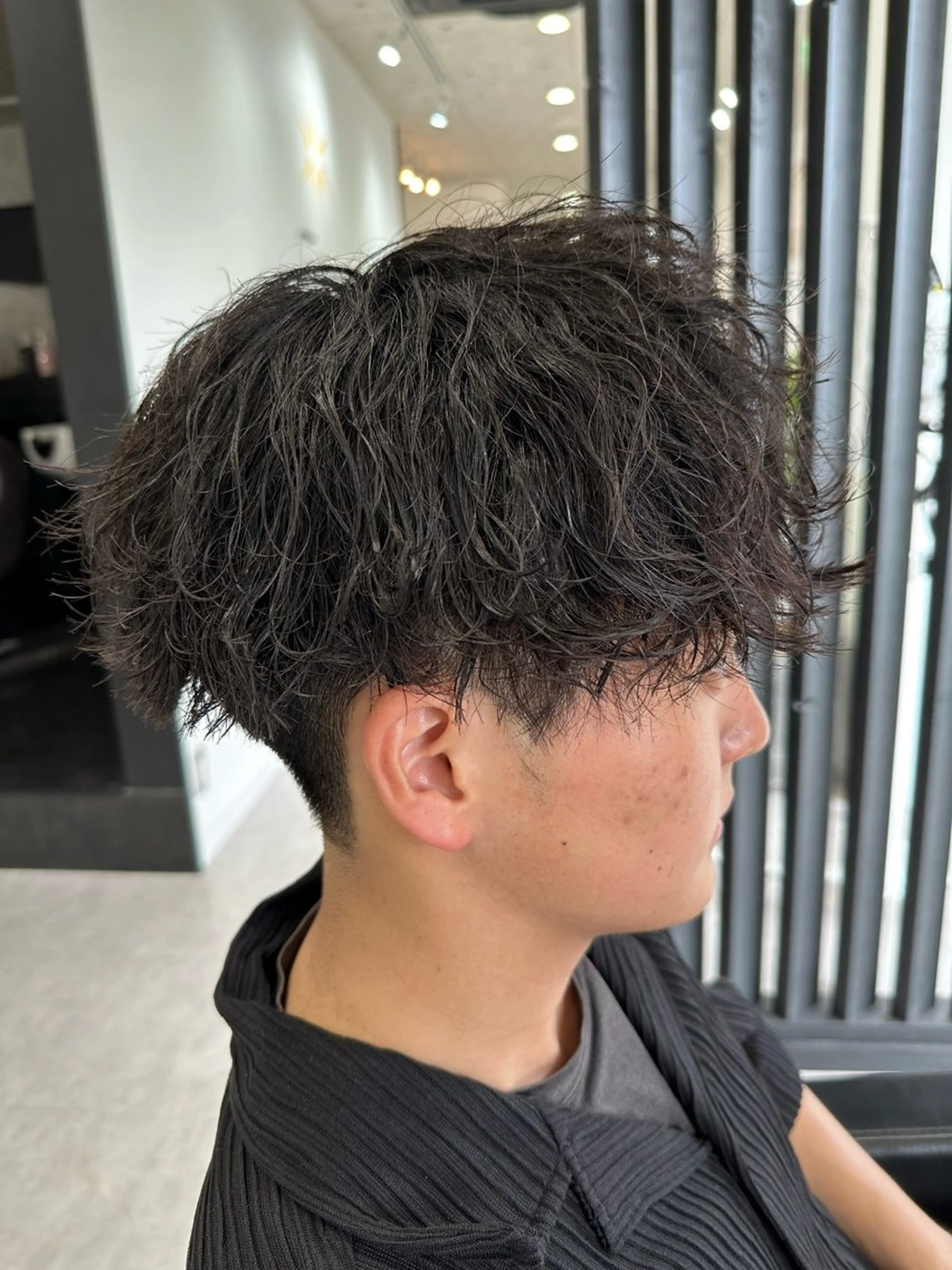 ショート パーマ メンズ メンズパーマ 波巻きパーマ スパイラルパーマ カット パーマ 「パーマ指名No1 🥇」小日向悠のヘアスタイル