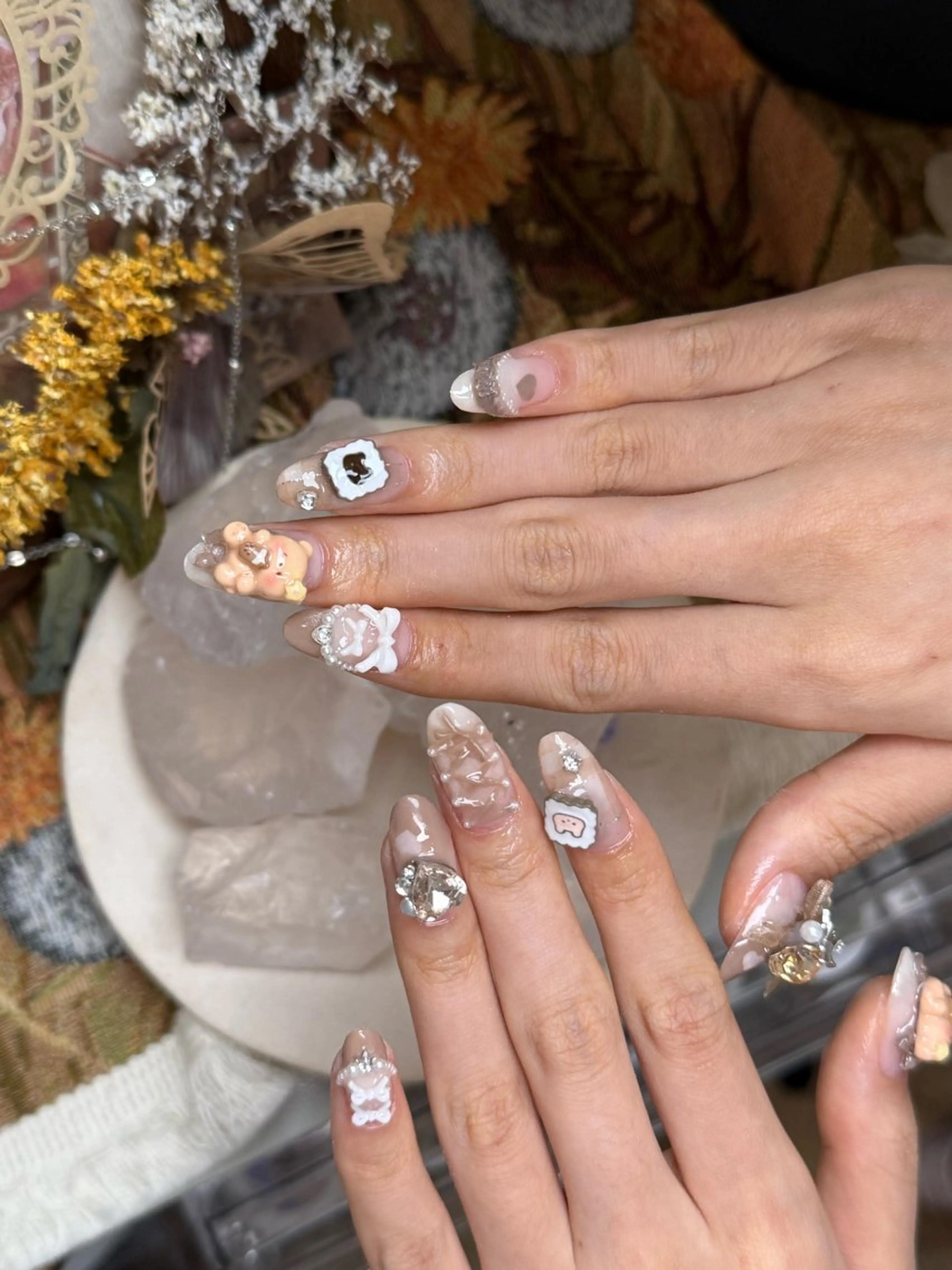 ミディアム Tsukimi nail所属・シ シのネイルデザイン