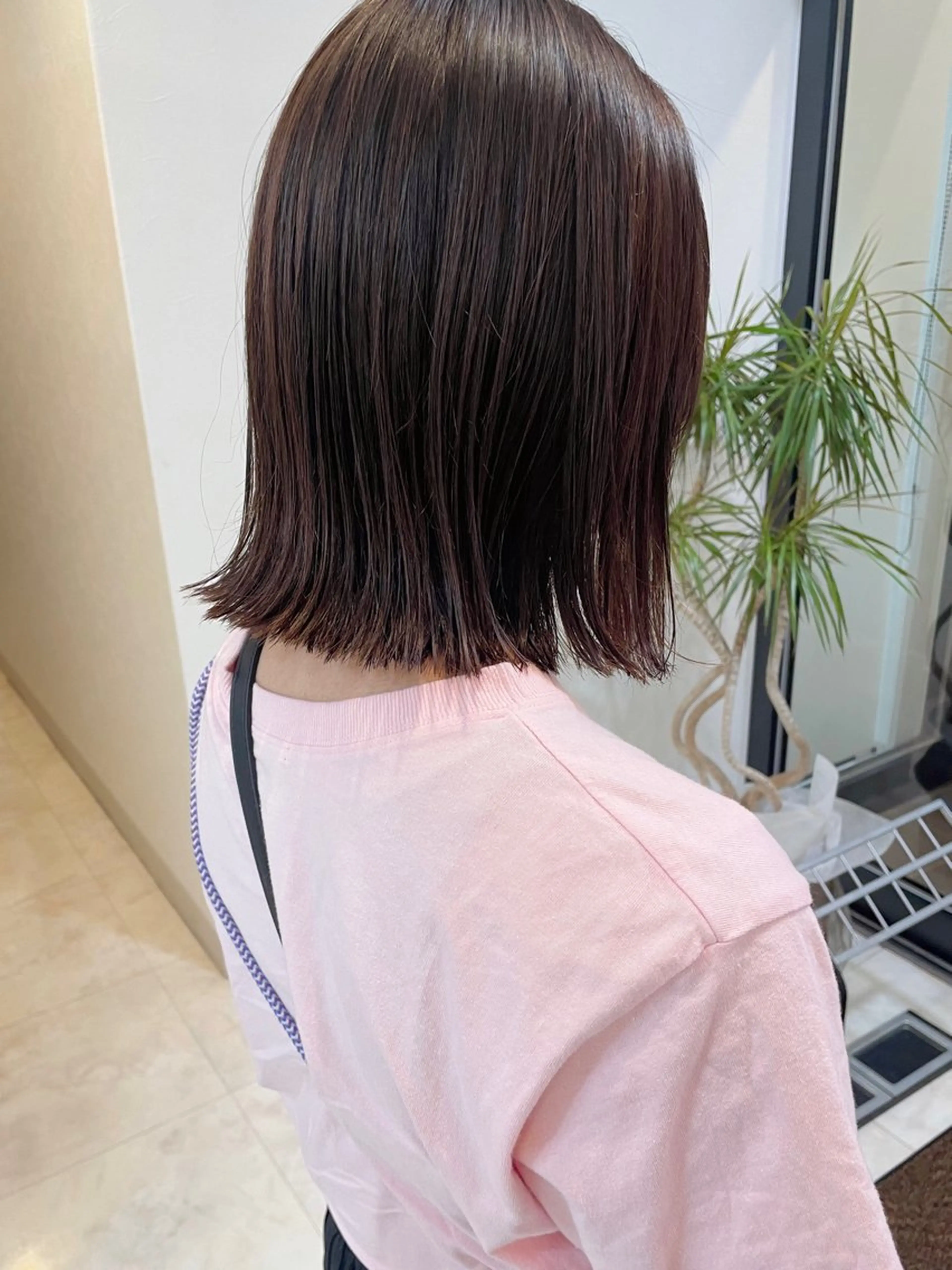 ミディアム 切りっぱなしボブ ピンクブラウン ボブ 外ハネヘア カット ヘアカラー 【ボブ/個室サロン】 癒し空間mimuraのヘアスタイル