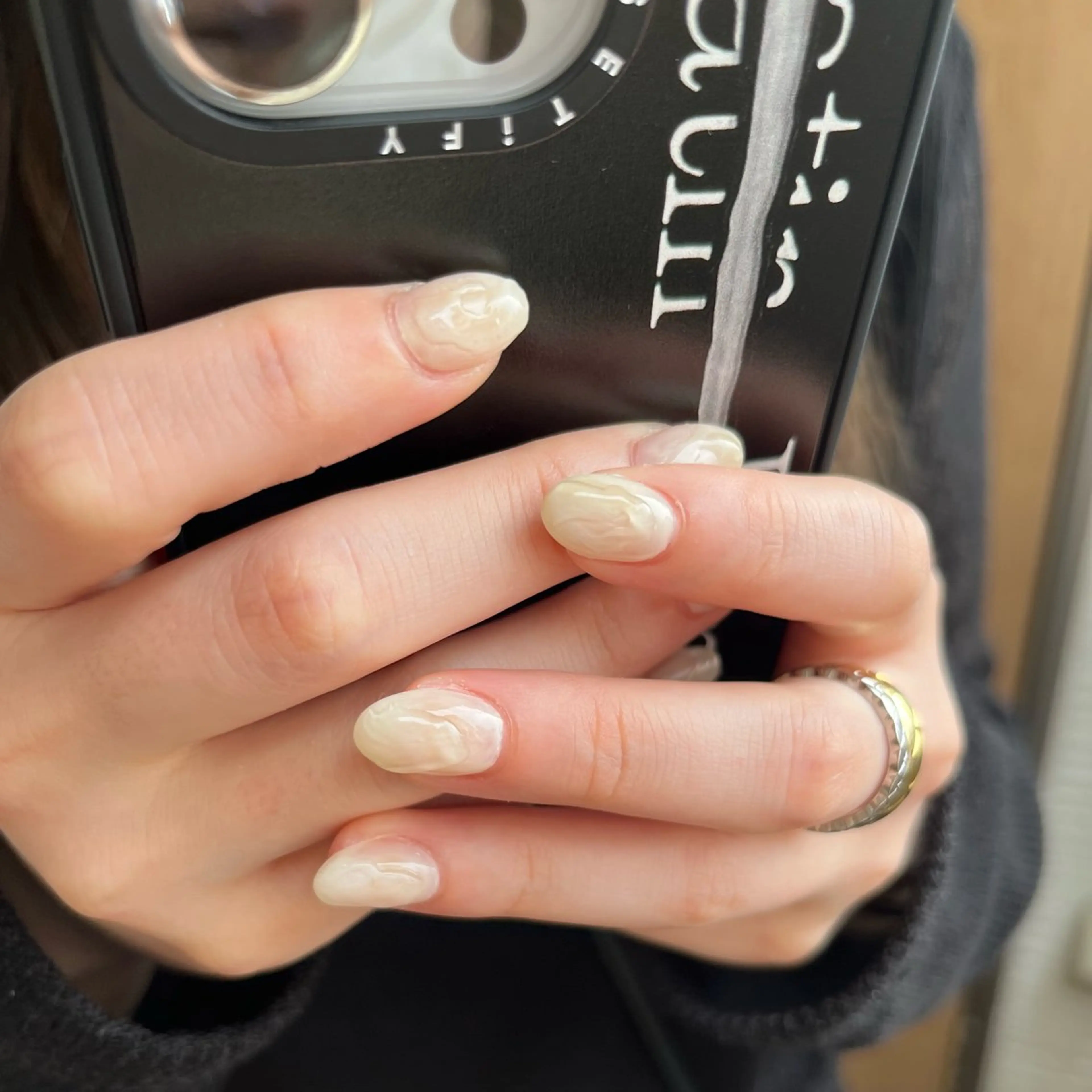 ネイル ハンドネイル Ray. ちゅるん系ニュアンスのネイルデザイン