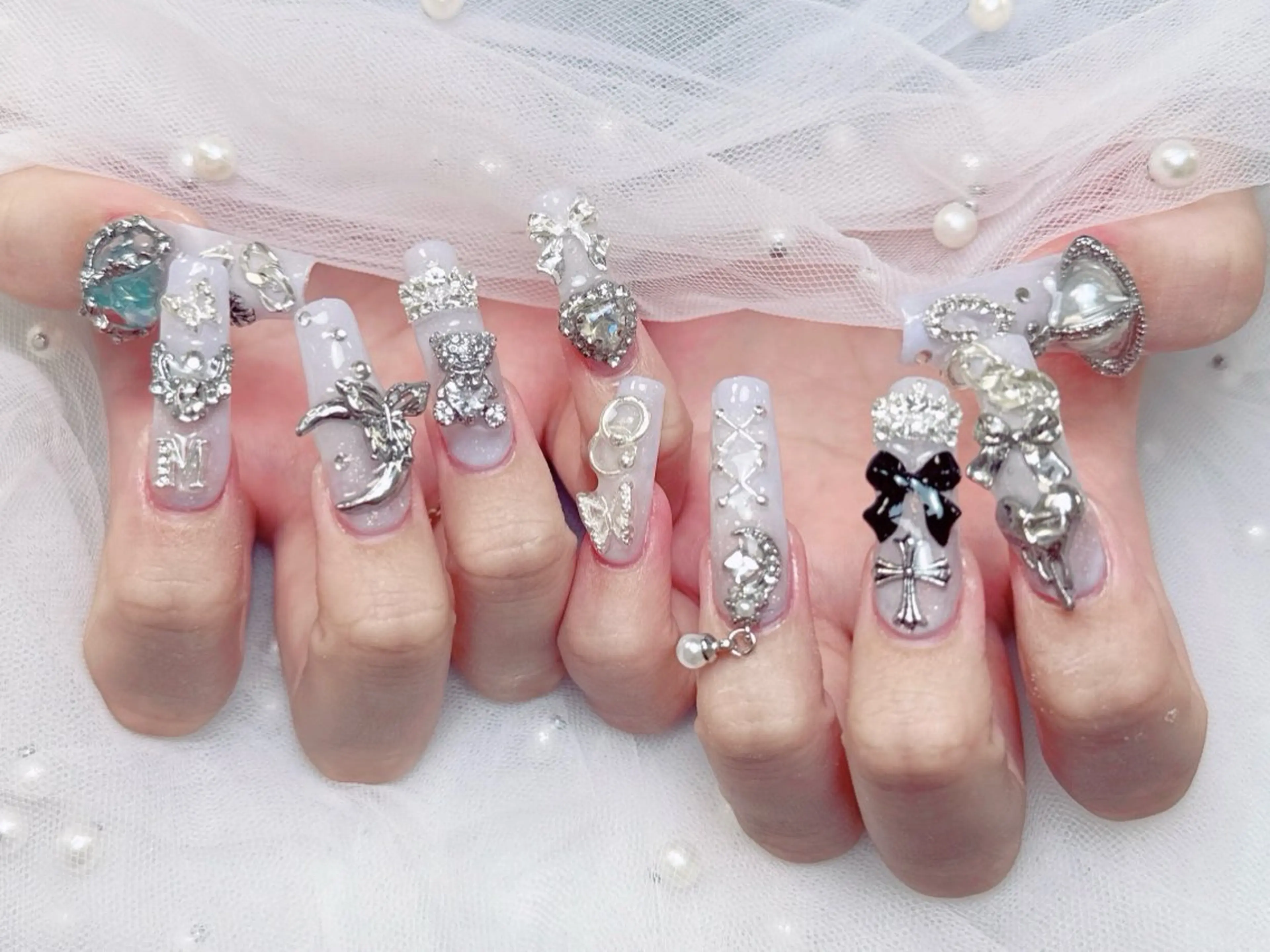 ネイル フレンチネイル ジェルネイル ハート 韓国ネイル マグネットネイル ハンドネイル ネイルサロン lotusのネイルデザイン