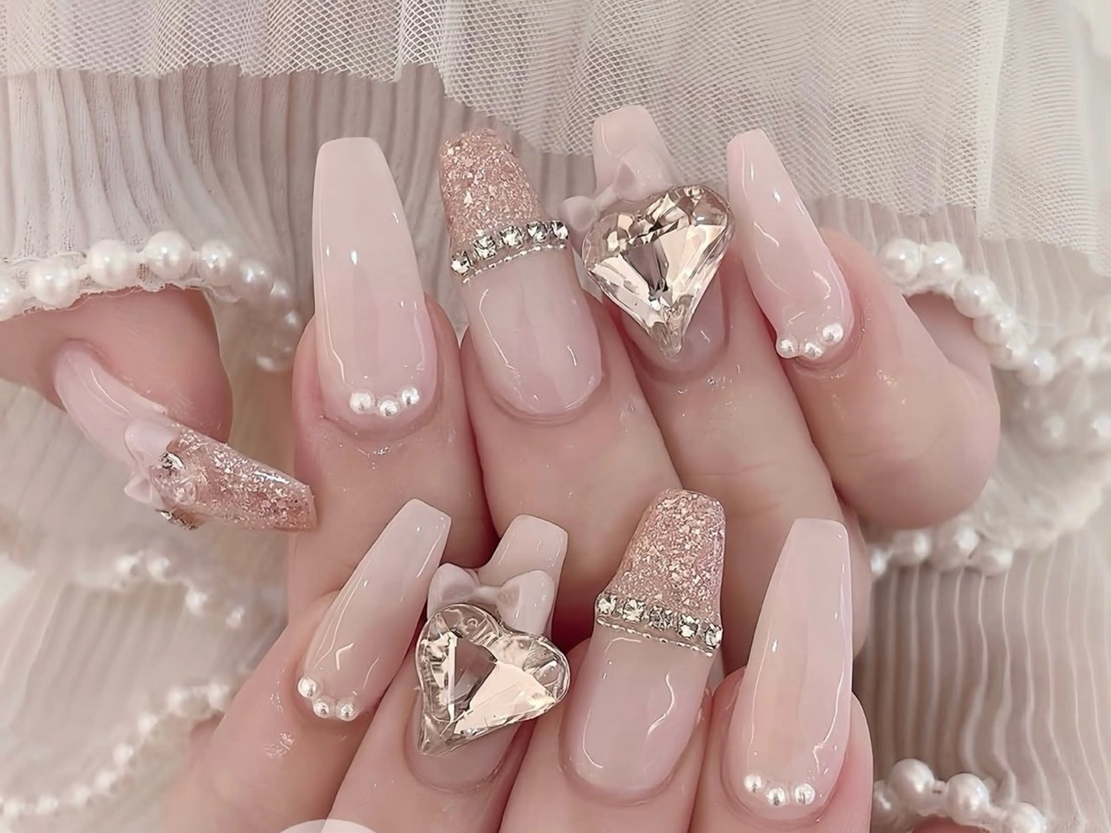 メンズ ネイル アートネイル フレンチネイル ジェルネイル キラキラネイル パラジェル ハンドネイル Bloom スカルプ専門店のネイルデザイン