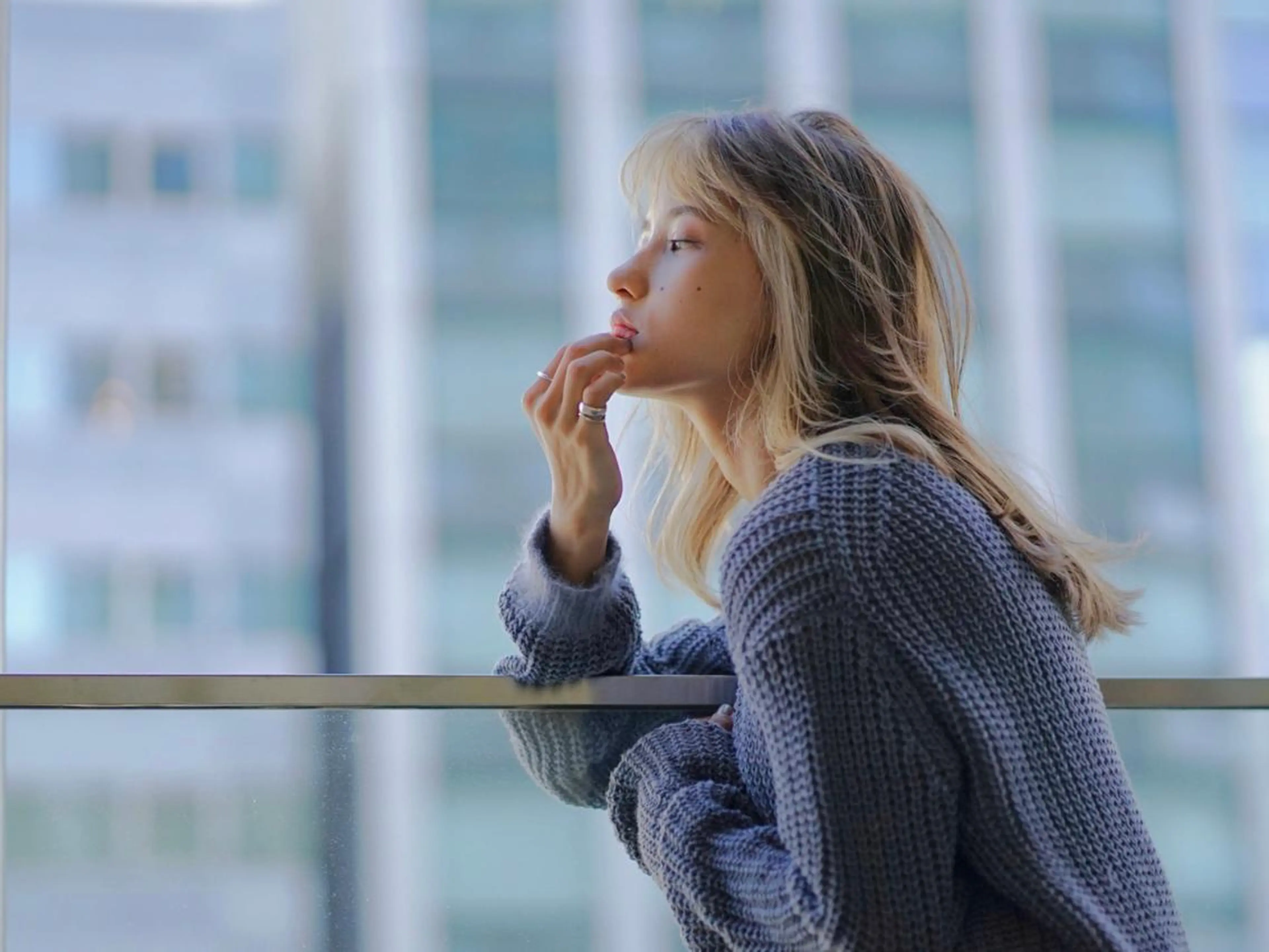 ロング ヘアアレンジ パーマ カラー アディクシーカラー ケアカラー 髪質改善 トリートメント ストレートパーマ カット トリートメント ヘッドスパ ヘアケア特化型サロン newi 梅田のヘアスタイル