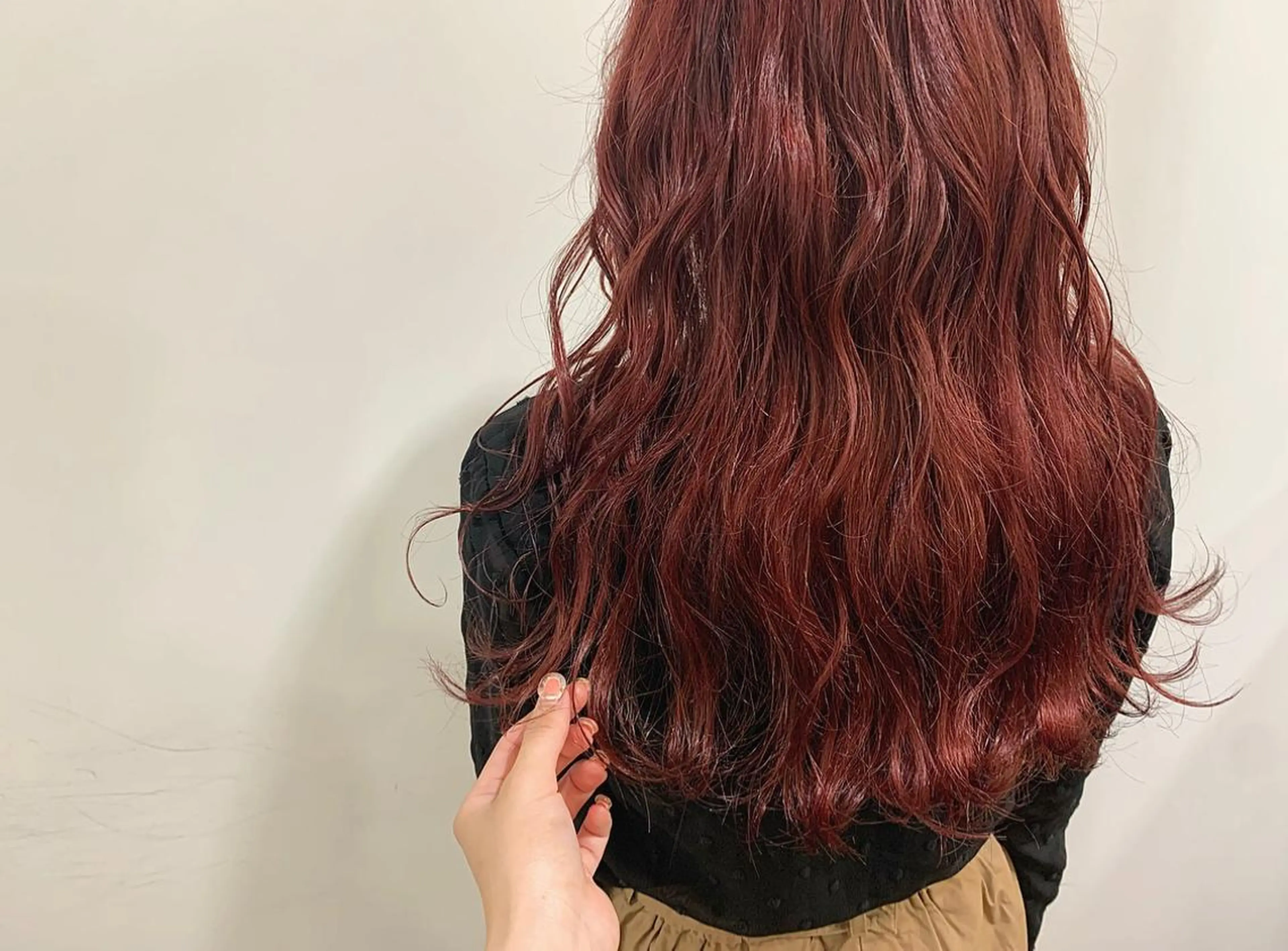 ロング カラー ヘアアレンジ 成人式 レッドカラー ヘアカラー たかいわ みきのヘアスタイル