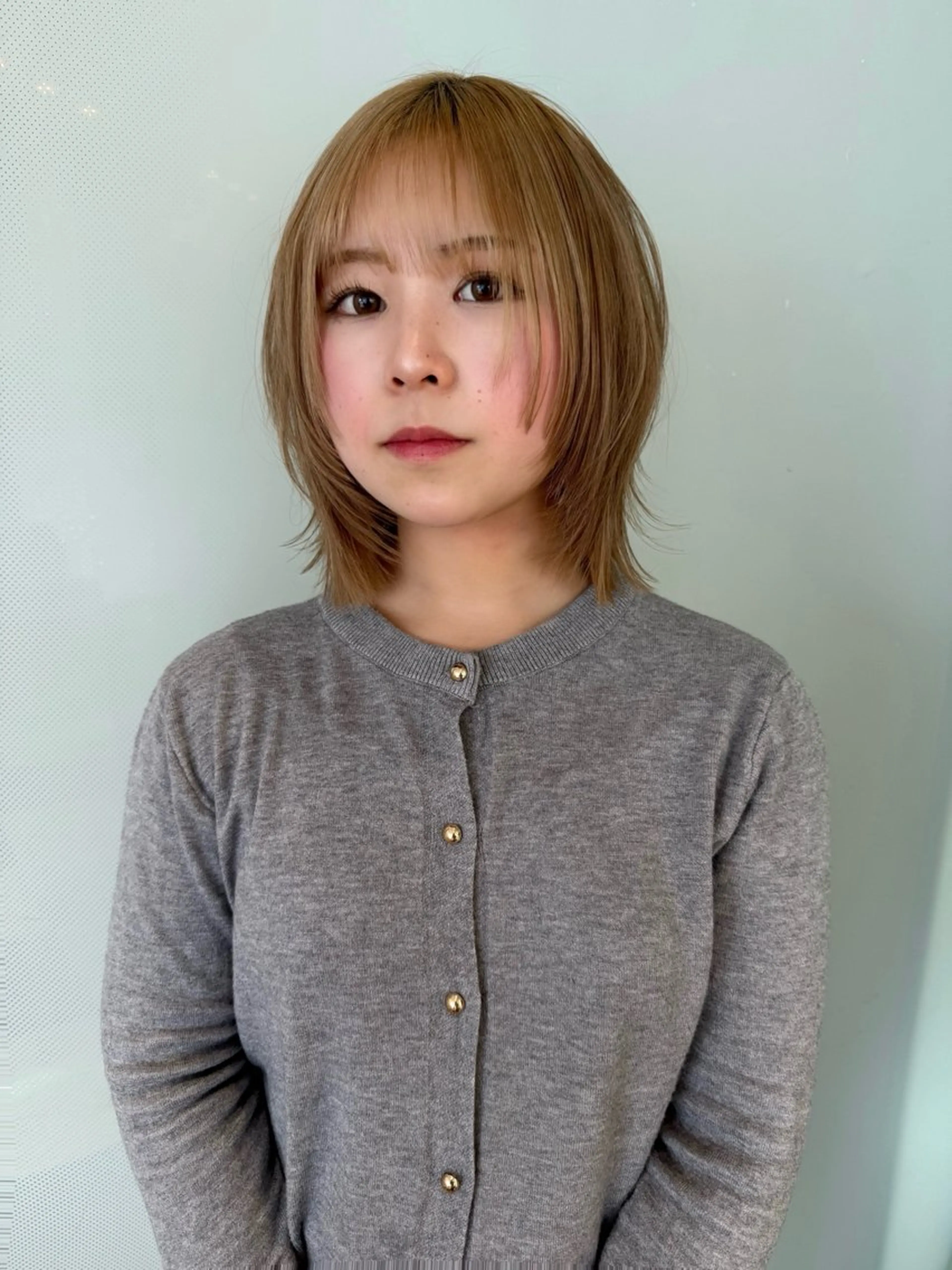 ミディアム ボブ レイヤーカット anna 韓国レイヤ ー/ ハッシュカットのヘアスタイル