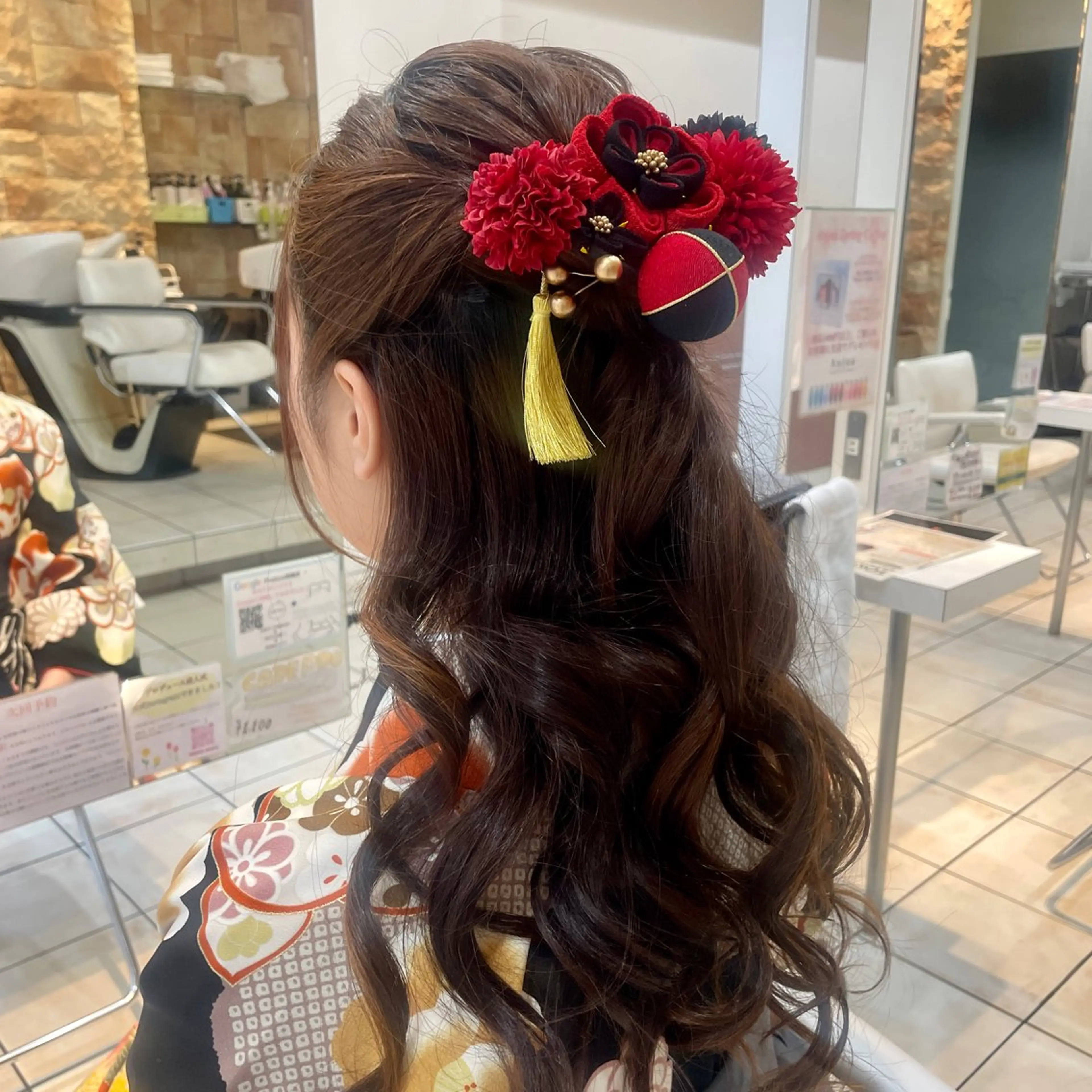 ロング ヘアアレンジ 卒業式のヘアスタイル ヘアセット ブリーチ/ヘアセット 【𝙍𝙞𝙣𝙤】のヘアスタイル