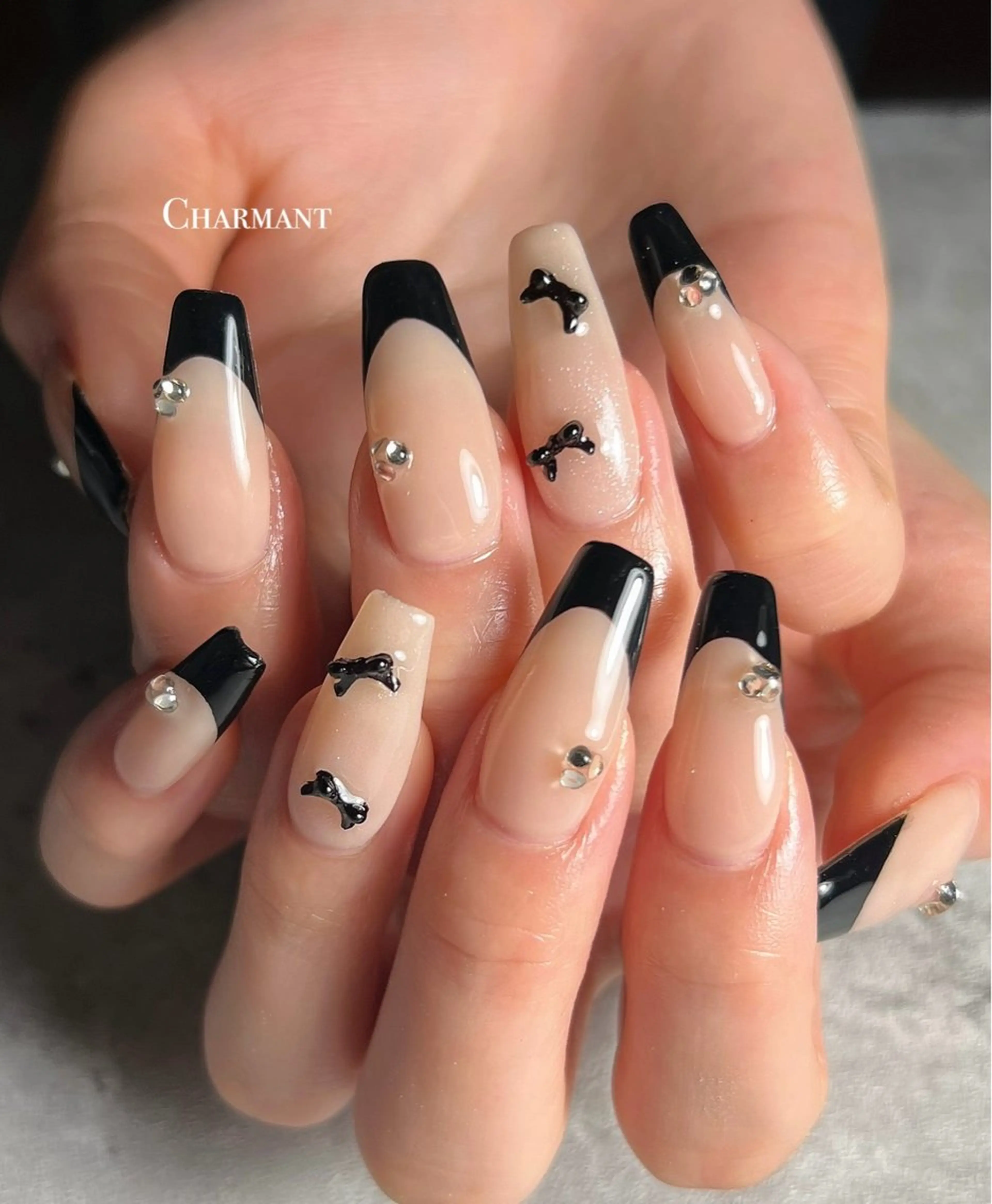 ネイル ハンドネイル Minako 【Charmant】のネイルデザイン