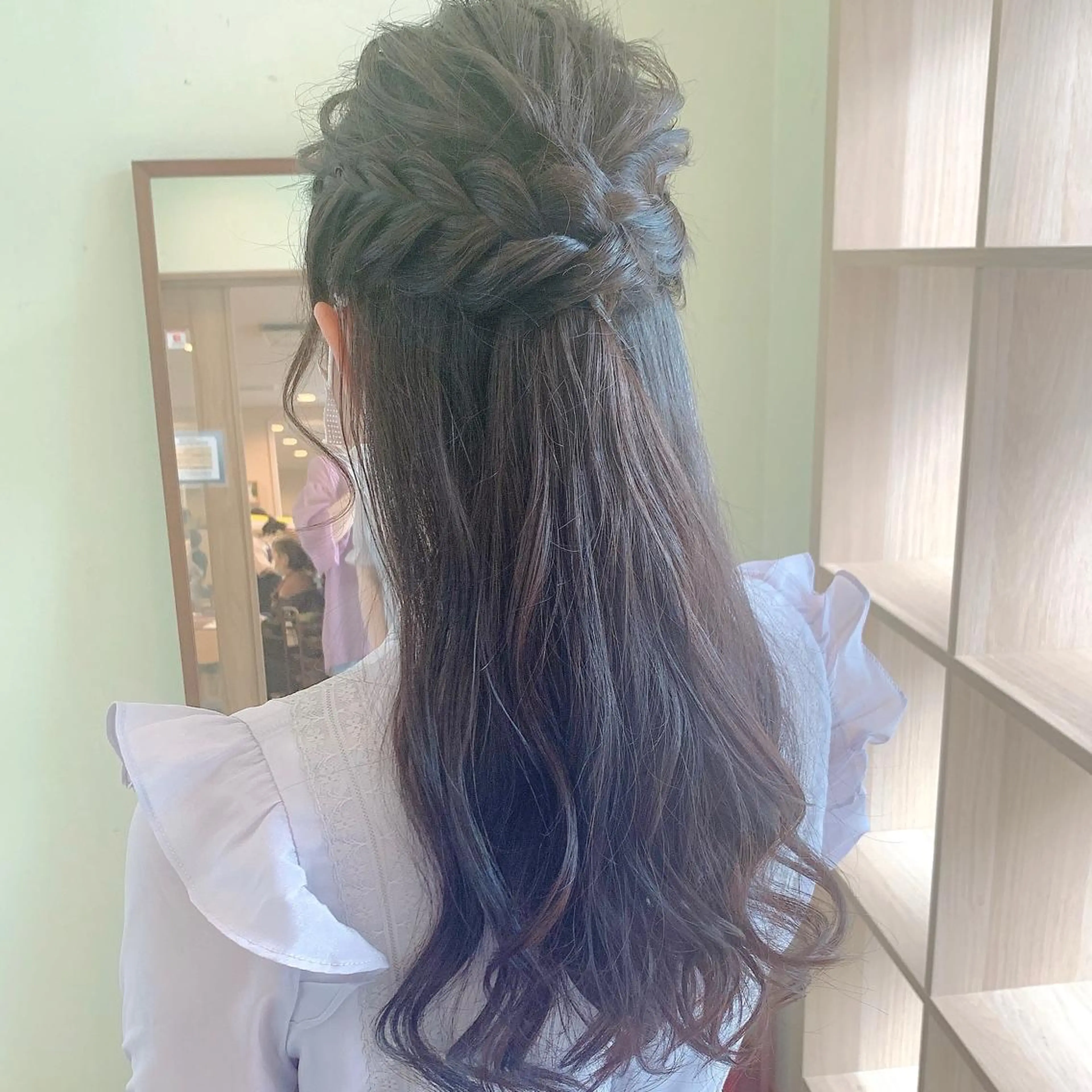 ロング ヘアアレンジ 編みこみ ハーフアップ ヘアセット NUMBER_ ユイナのヘアスタイル