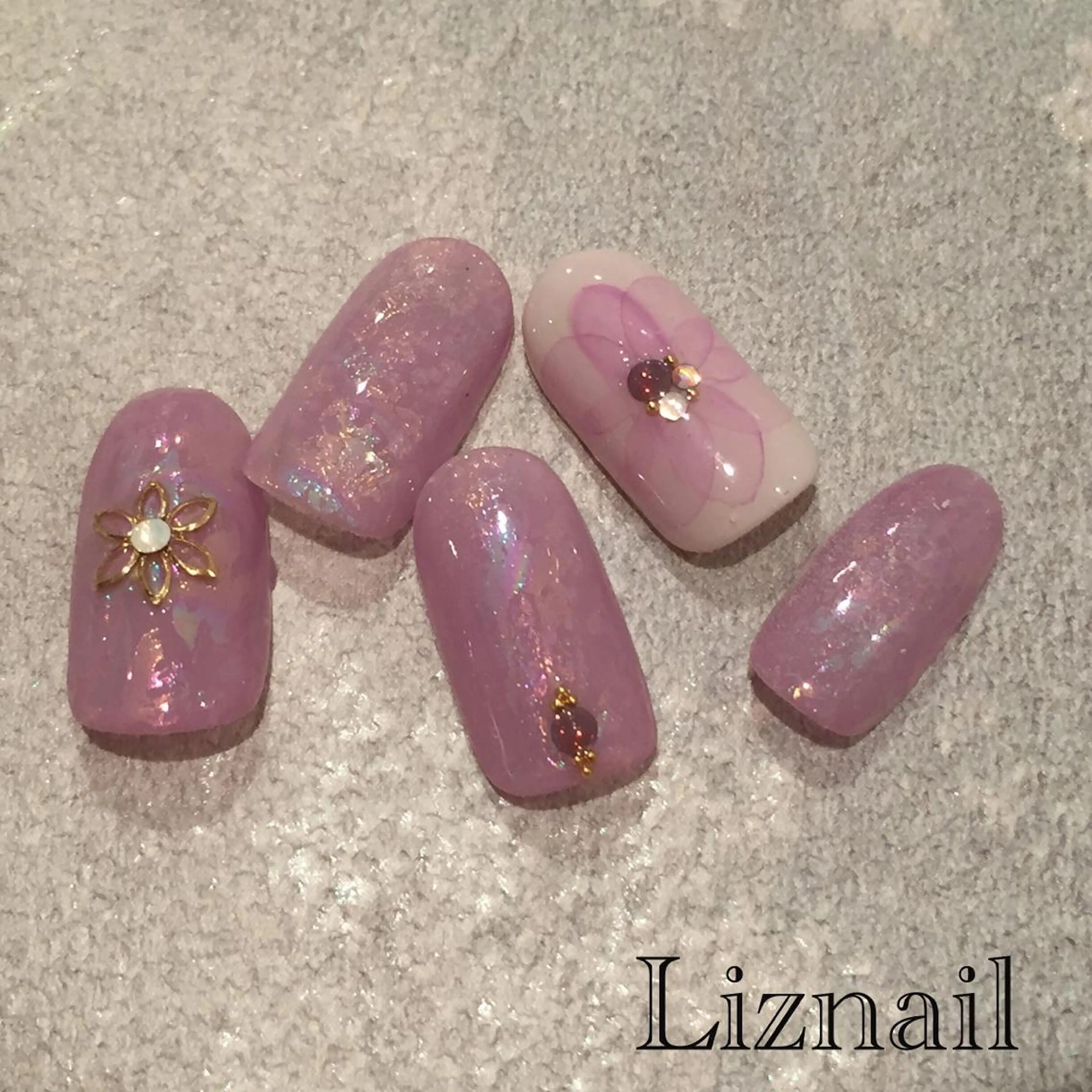 ネイル Rawr / saoriのネイルデザイン