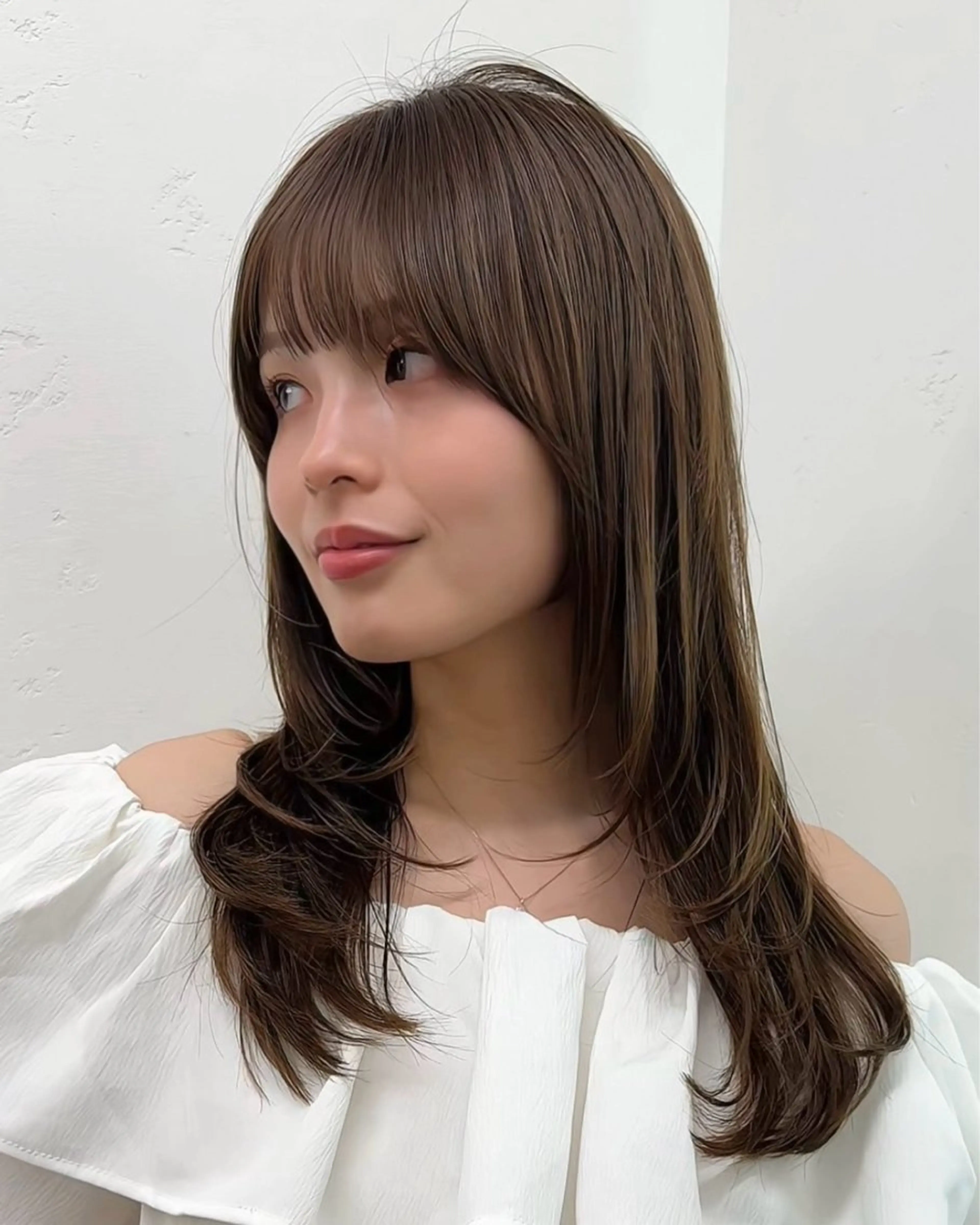 ロング カラー ロングレイヤー 透明感カラー グレージュ オリーブグレージュ オリーブグレー 顔周り/レイヤー/ 透明感/みっきーのヘアスタイル