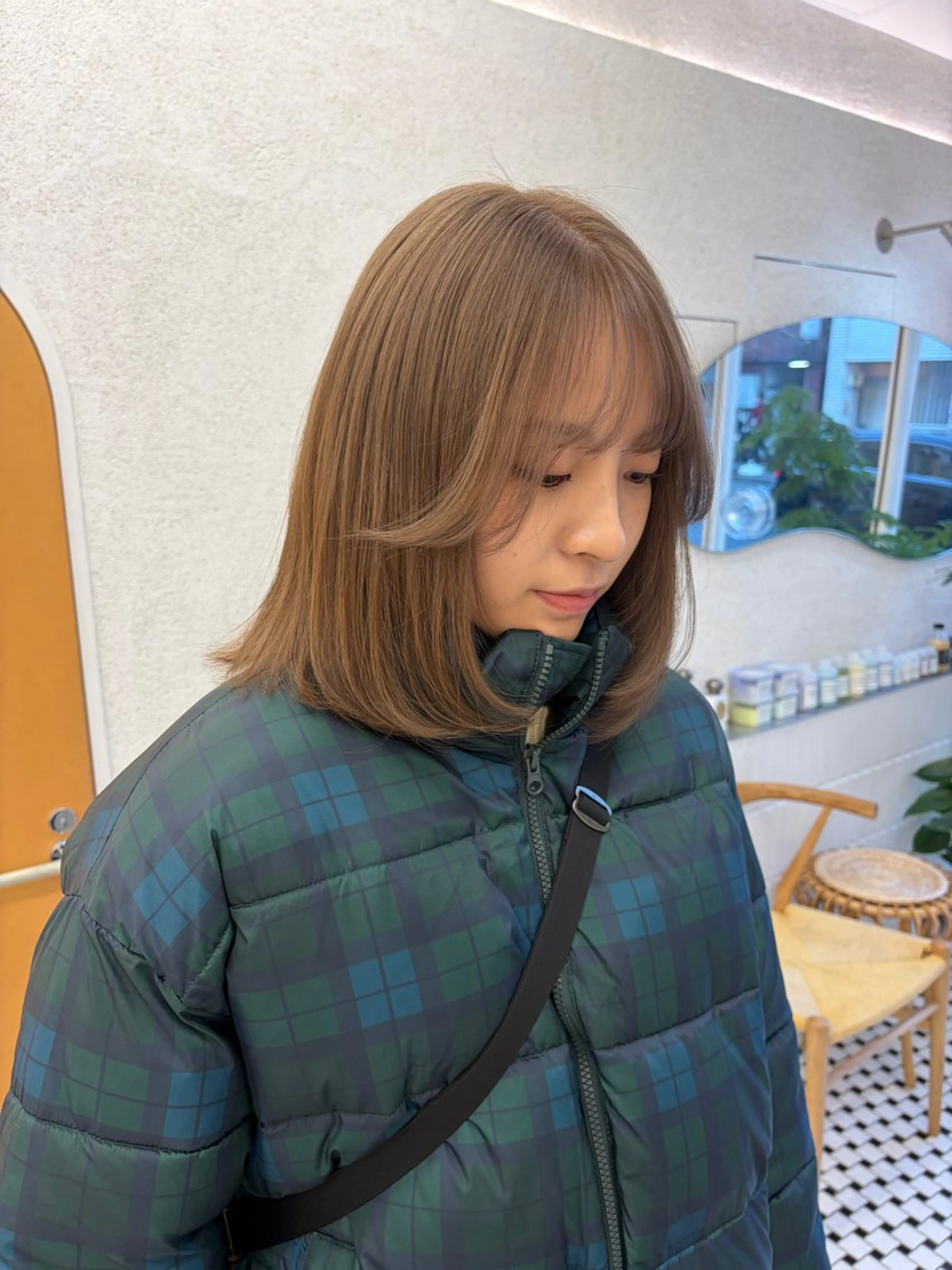 ミディアム ヘアカラー リン🔔ボブ cut ベージュカラー🤎のヘアスタイル