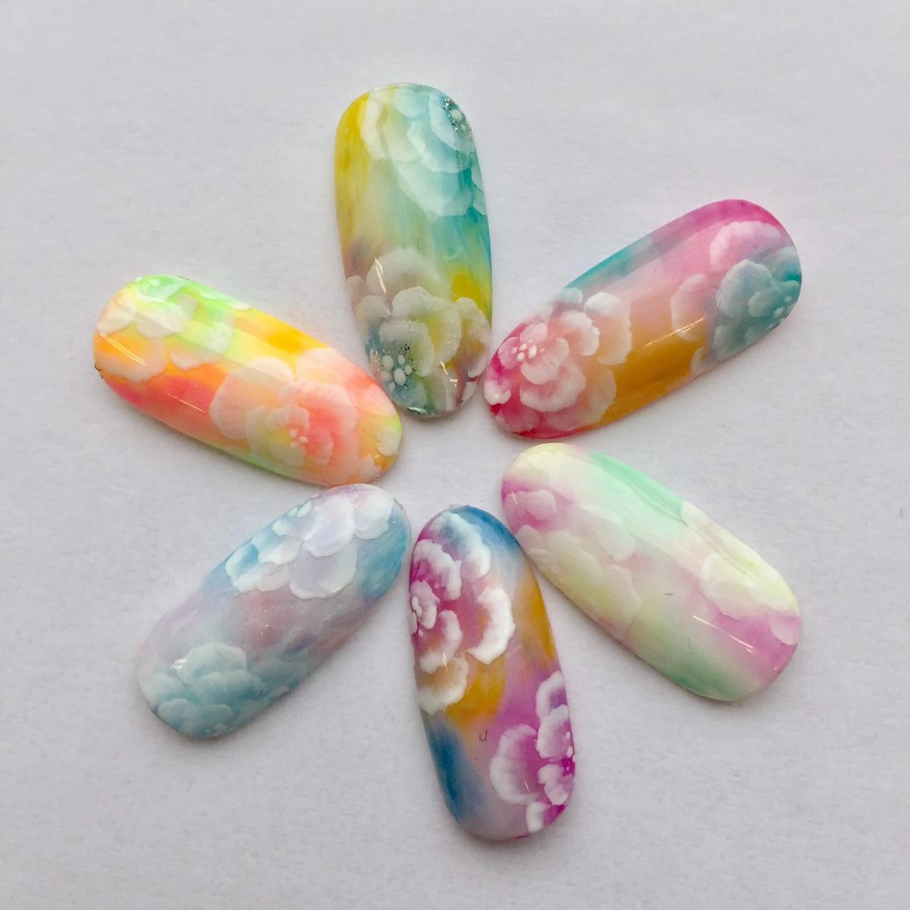 ネイル エルネイル アシスタントのネイルデザイン