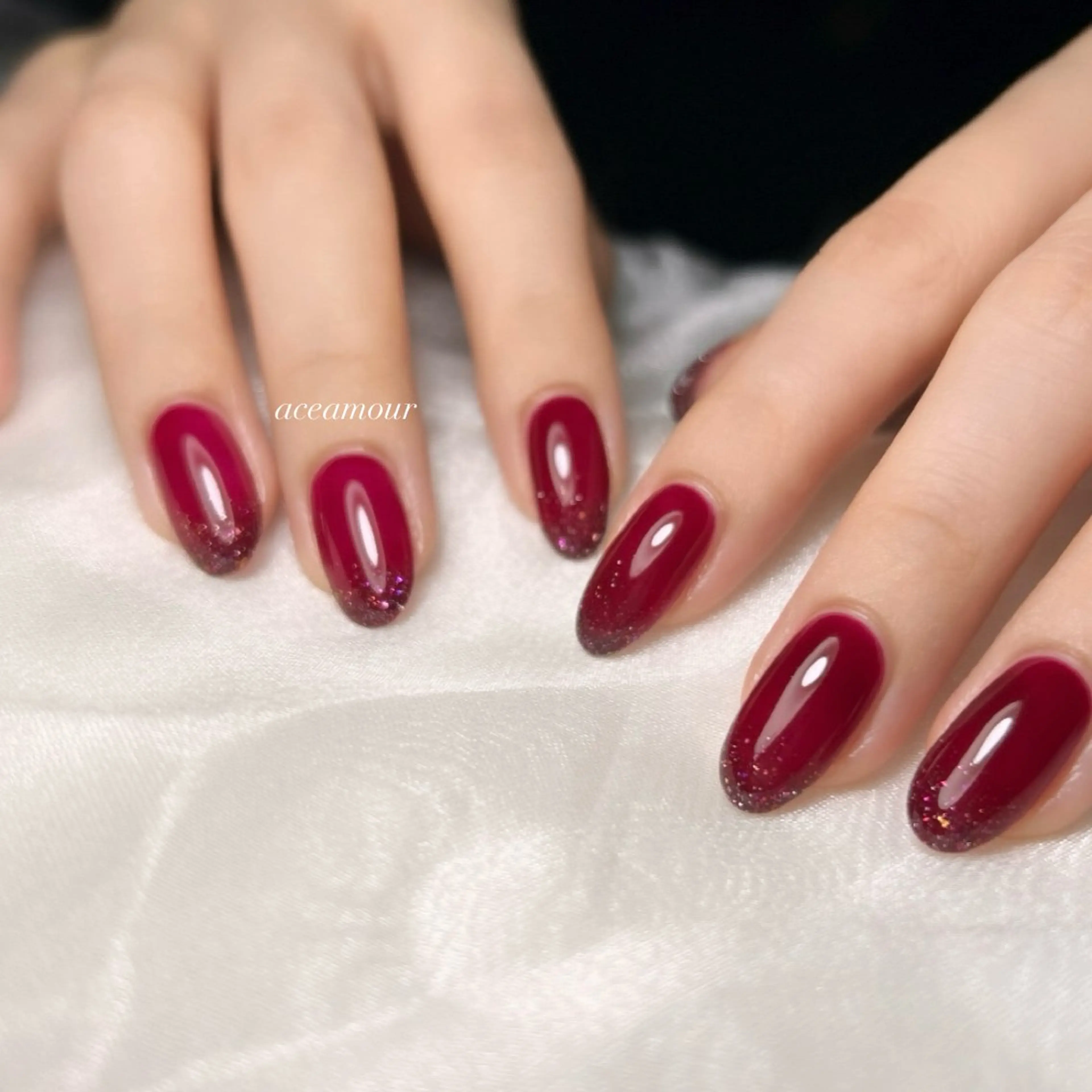 ネイル フラッシュネイル ラメ(グリッター) パープル 赤色 ハンドネイル ハンドケア ネイル/耳つぼ /新ホワイトニングのネイルデザイン
