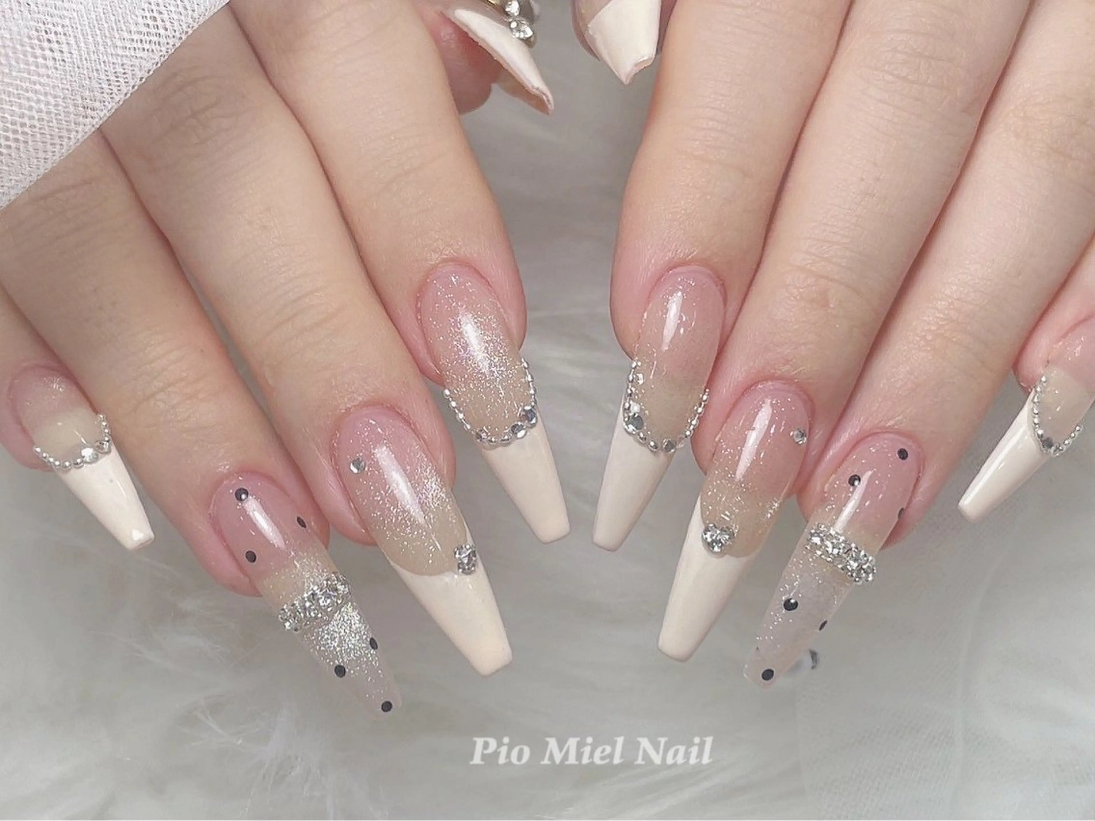 ネイル ハンドネイル HANA 長さだしのネイルデザイン