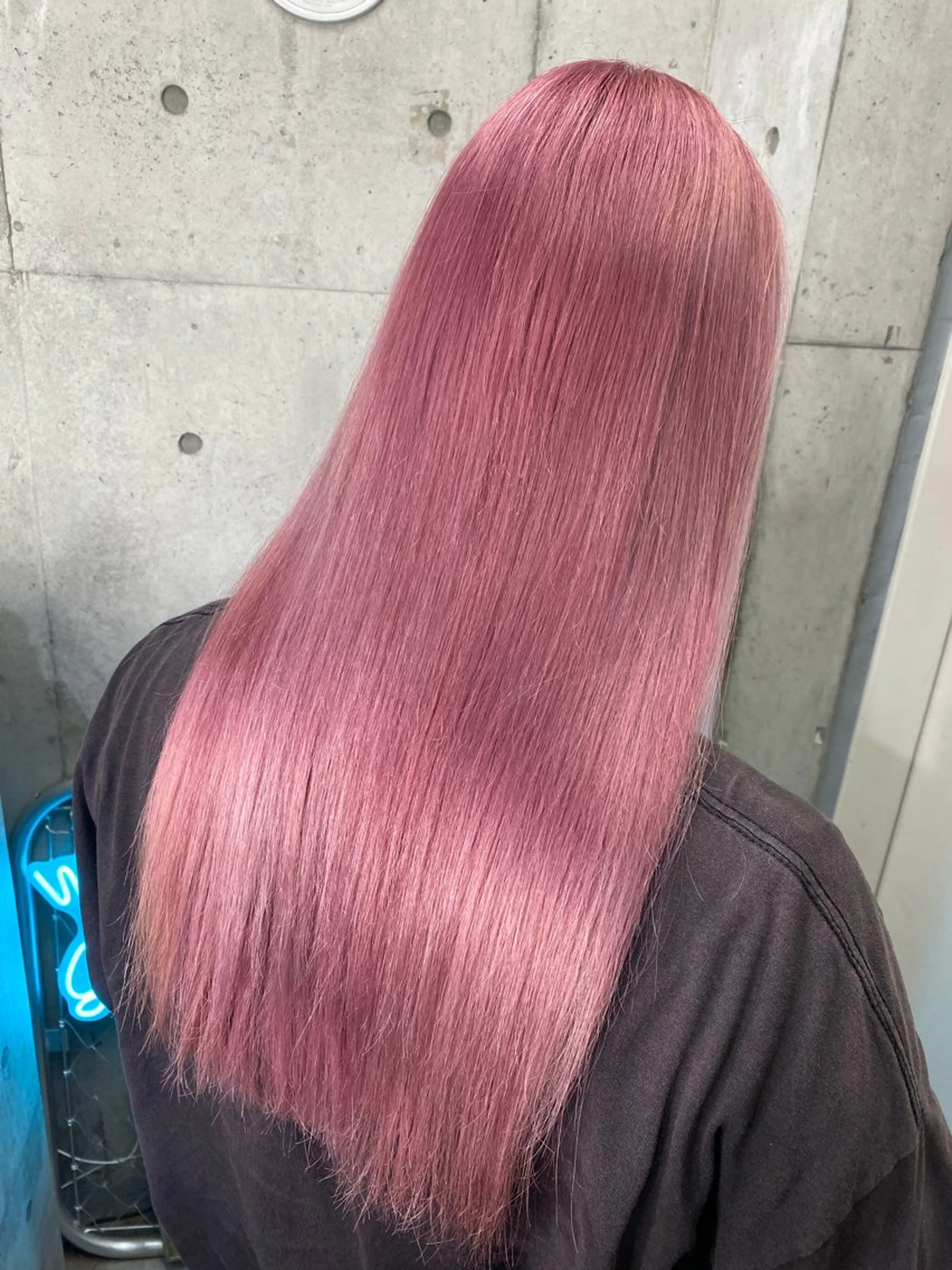 ロング カラー ベージュカラー ピンクカラー ピンクベージュ ヘアカラー 國分 伸也のヘアスタイル