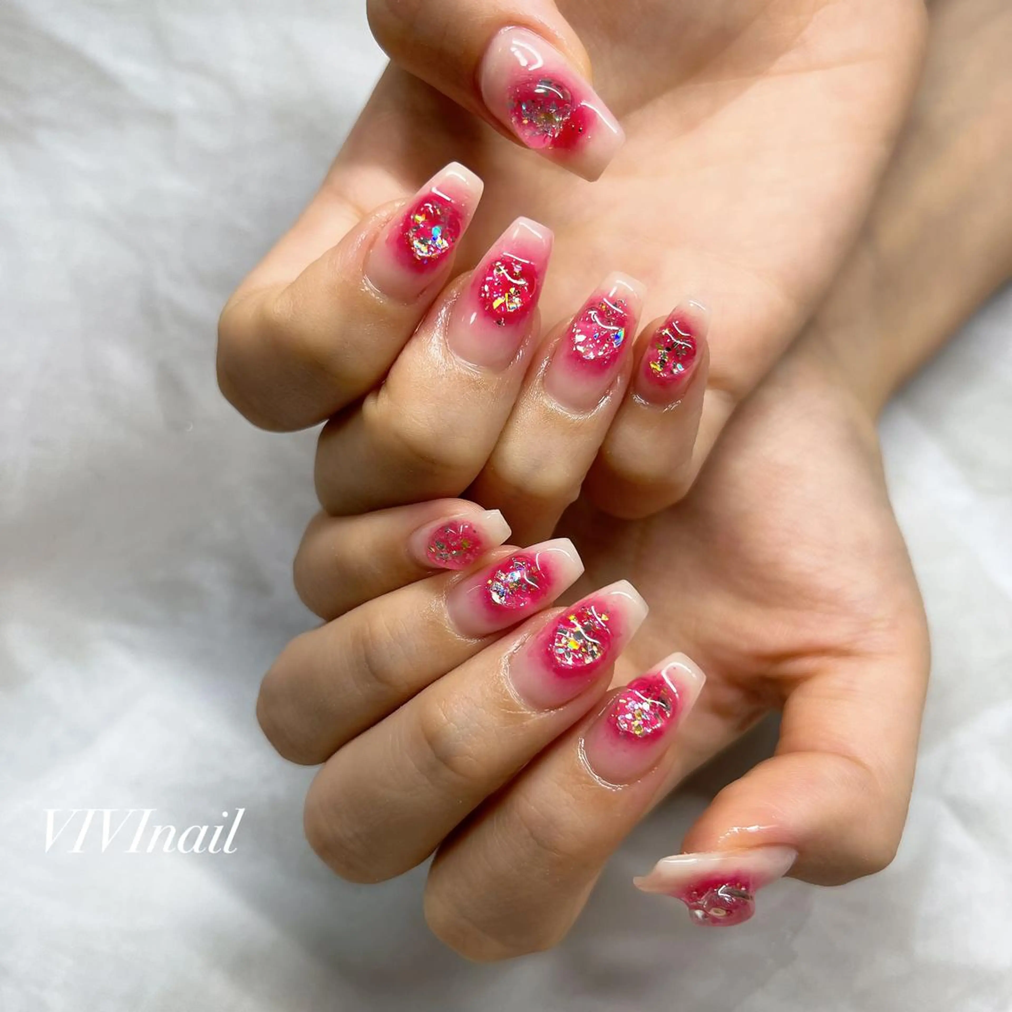ネイル チークネイル ハート ハンドネイル vivi nailのネイルデザイン