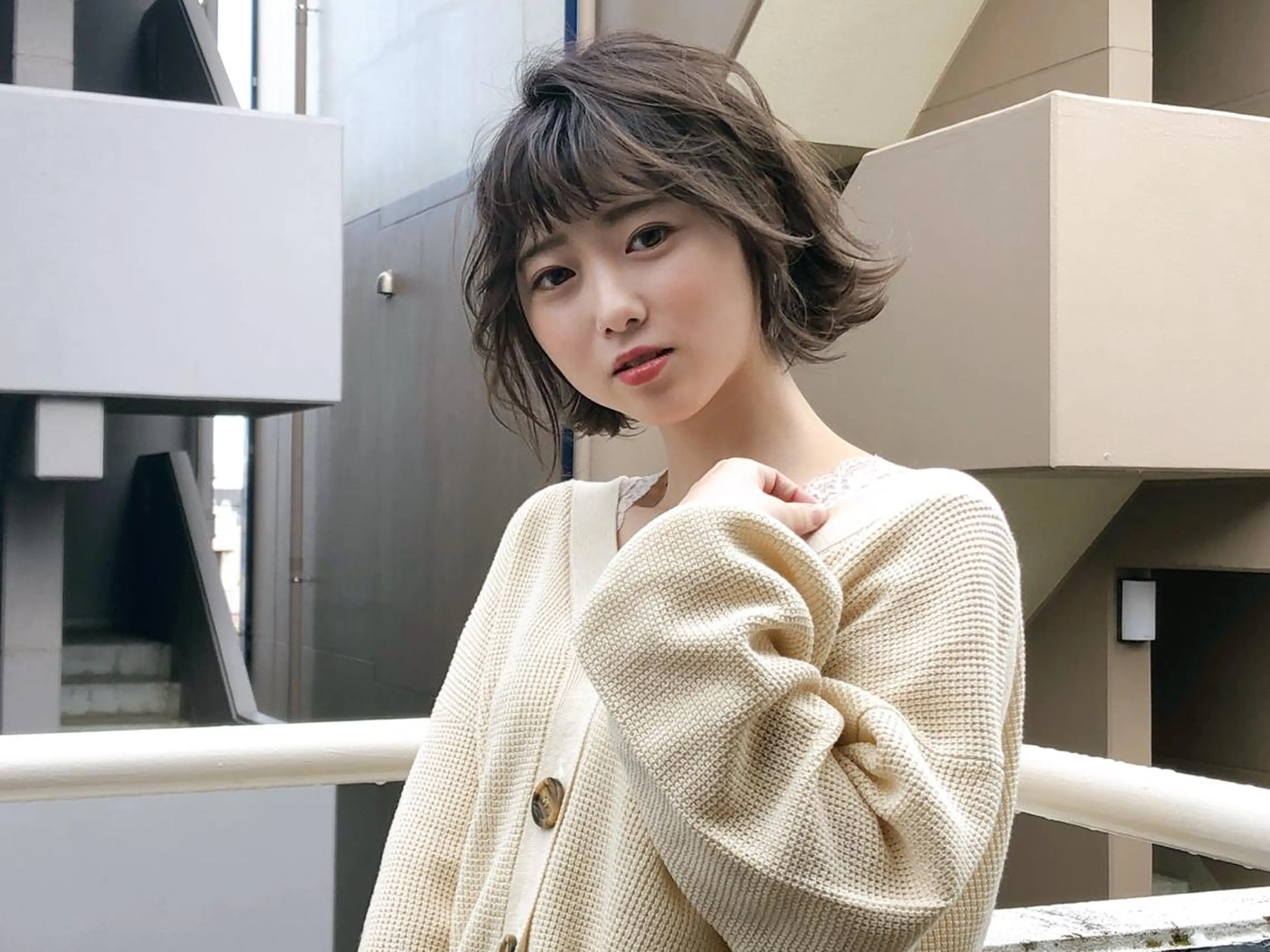 ショート カラー ボブ 奥野 紗弓のヘアスタイル