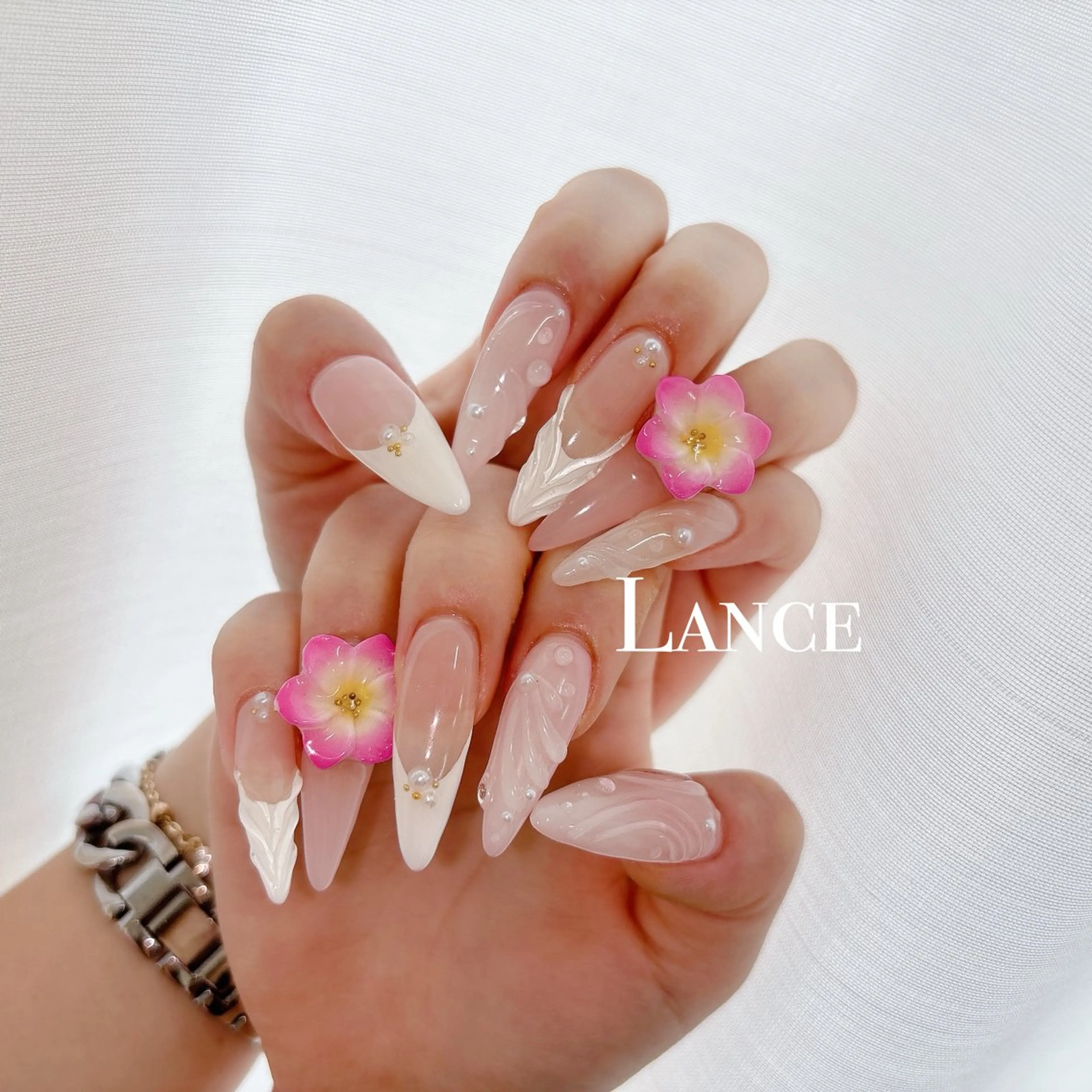 ネイル オーロラネイル ブルー フットネイル 氷ネイル・うるうるネイル キラキラネイル ハンドネイル Lance nailのネイルデザイン