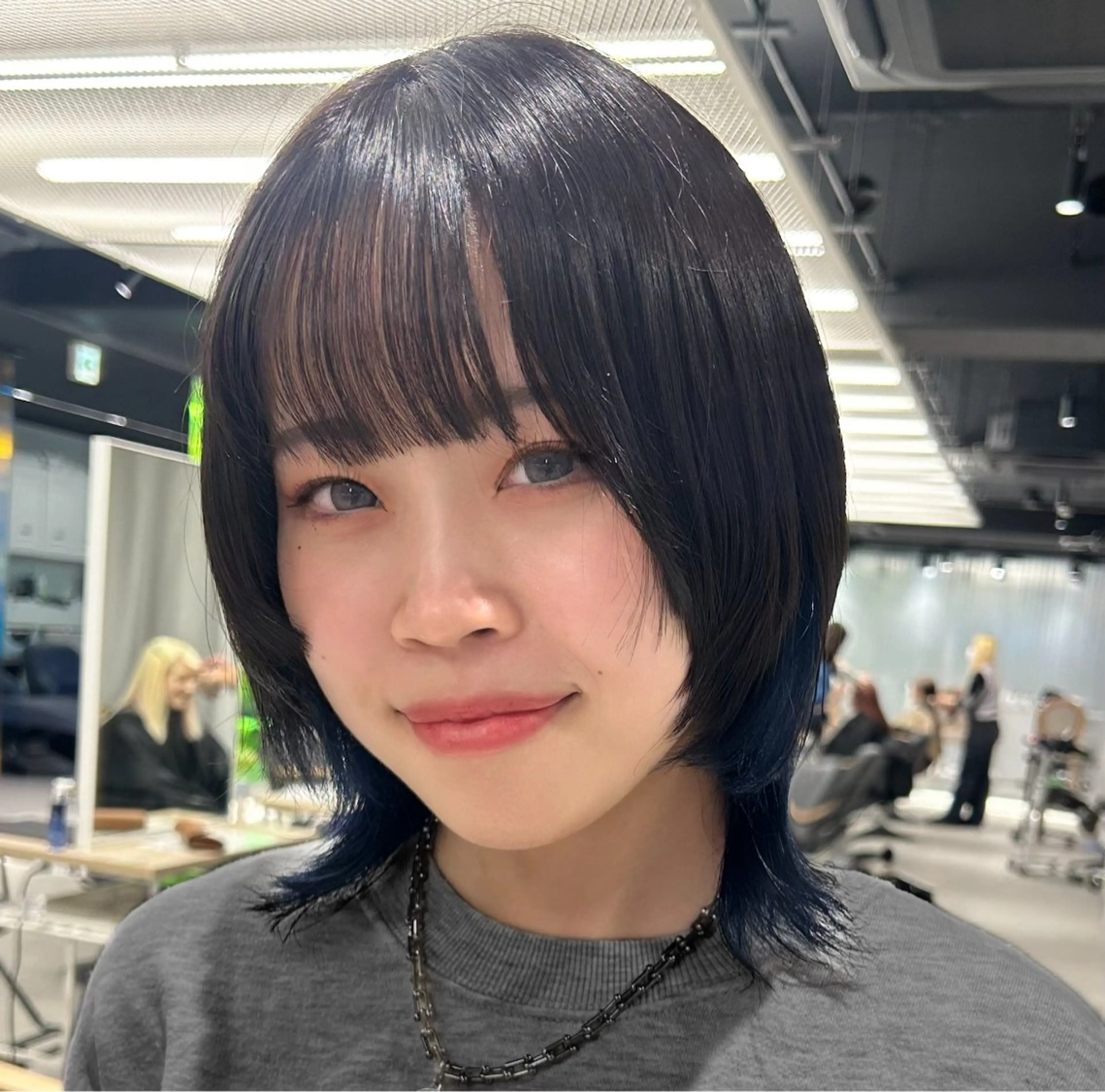 ショート カラー ブリーチ ケアブリーチ 透明感カラー ハイトーンカラー イルミナカラー ヘアカラー トリートメント メンズ/ボブ/パーマ /くるみのマツエク・マツパデザイン