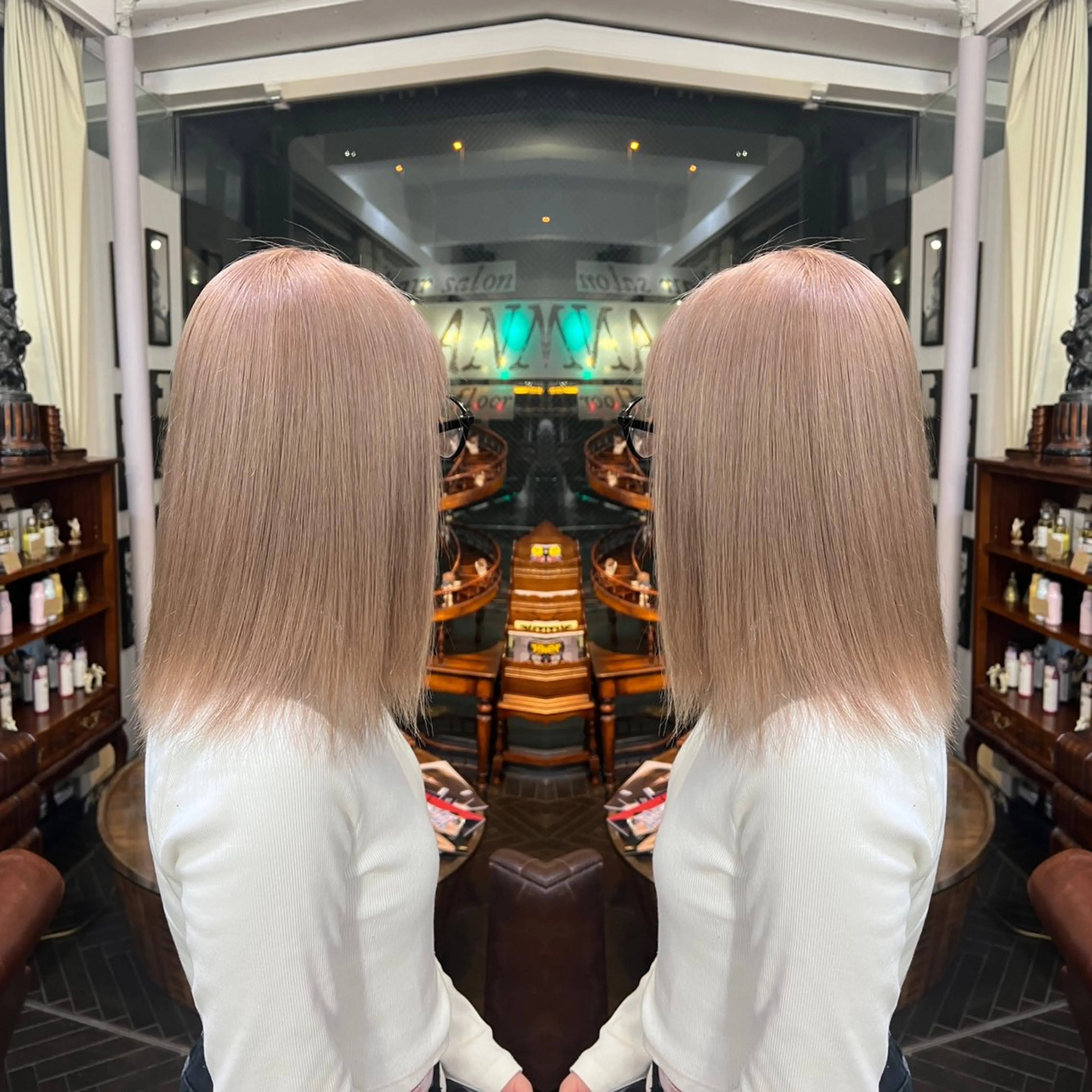 ミディアム カラー レイヤー/ボブ/ ミニボブ/AOIのヘアスタイル