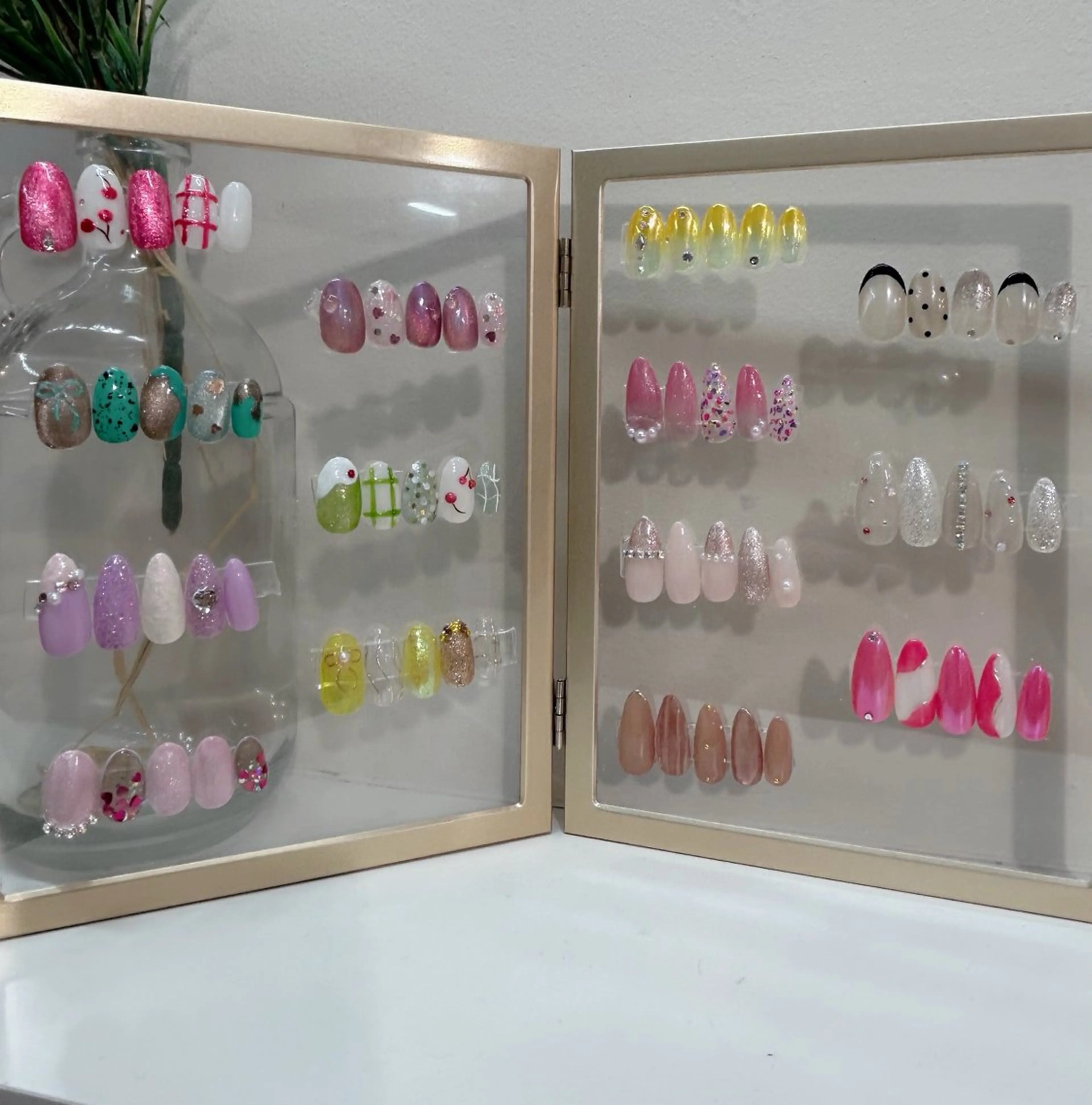 ネイル 鈴木 亜和音のネイルデザイン