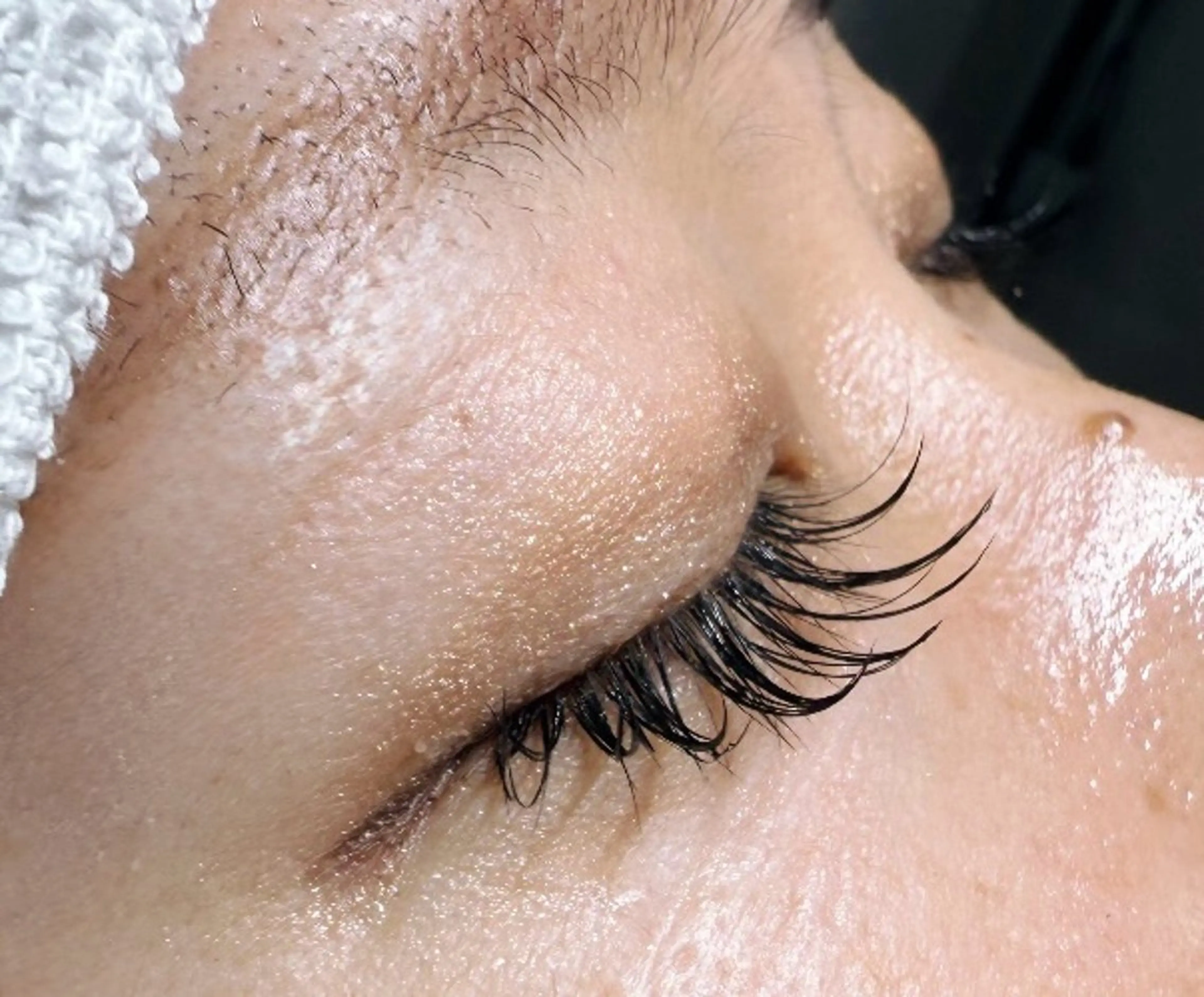 マツエク90分付け放題(15分カウンセリング込)  +  耳つぼジュエリー両耳10粒(耳ほぐし込30分)の写真